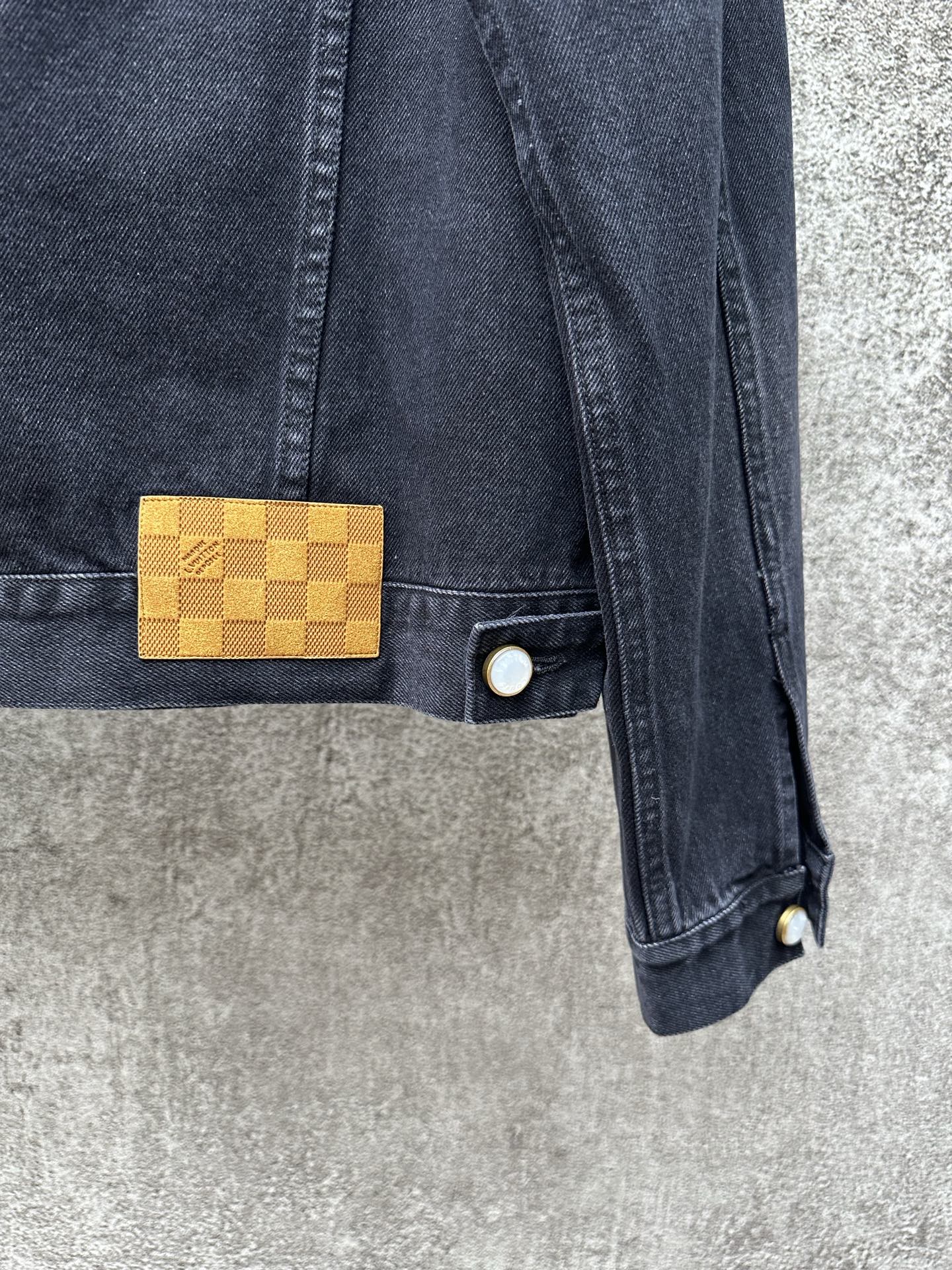 LV 一比一黑色丹寧牛仔外套 經典刺繡LOGO設計|超A仿原單精品圖片 9 LV 一比一黑色丹寧牛仔外套 經典刺繡LOGO設計|歐美奢侈品精品推薦