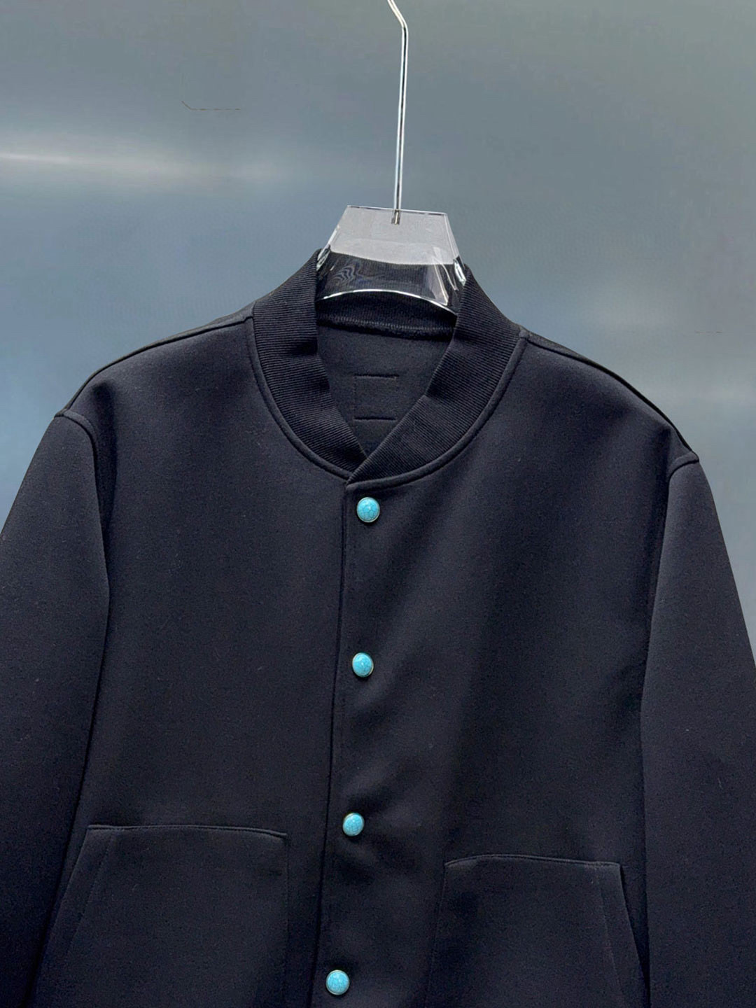 LV高仿外套 男士黑色立領設計簡約時尚百搭款2025秋冬新款｜歐美奢侈品精品推薦