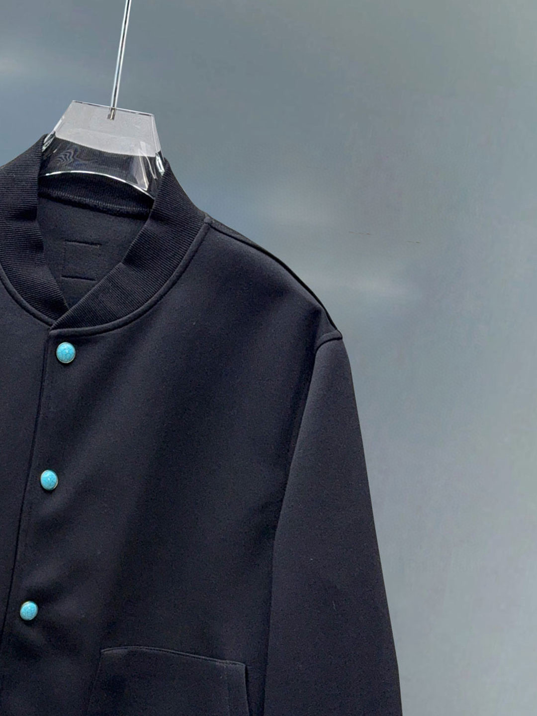 LV高仿外套 男士黑色立領設計簡約時尚百搭款2025秋冬新款｜歐美奢侈品精品推薦