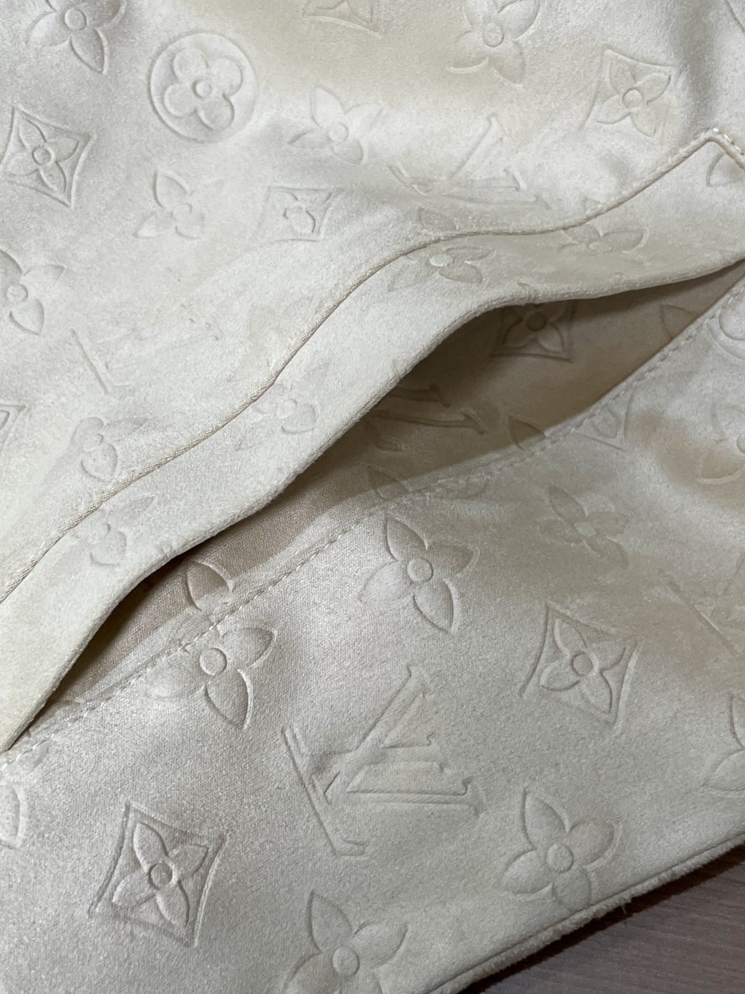 LV原單奶油白皮革外套 全面壓花Monogram立體夾克｜歐美奢侈品精品推薦