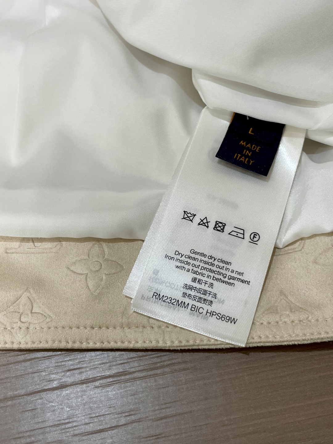 LV原單奶油白皮革外套 全面壓花Monogram立體夾克｜歐美奢侈品精品推薦