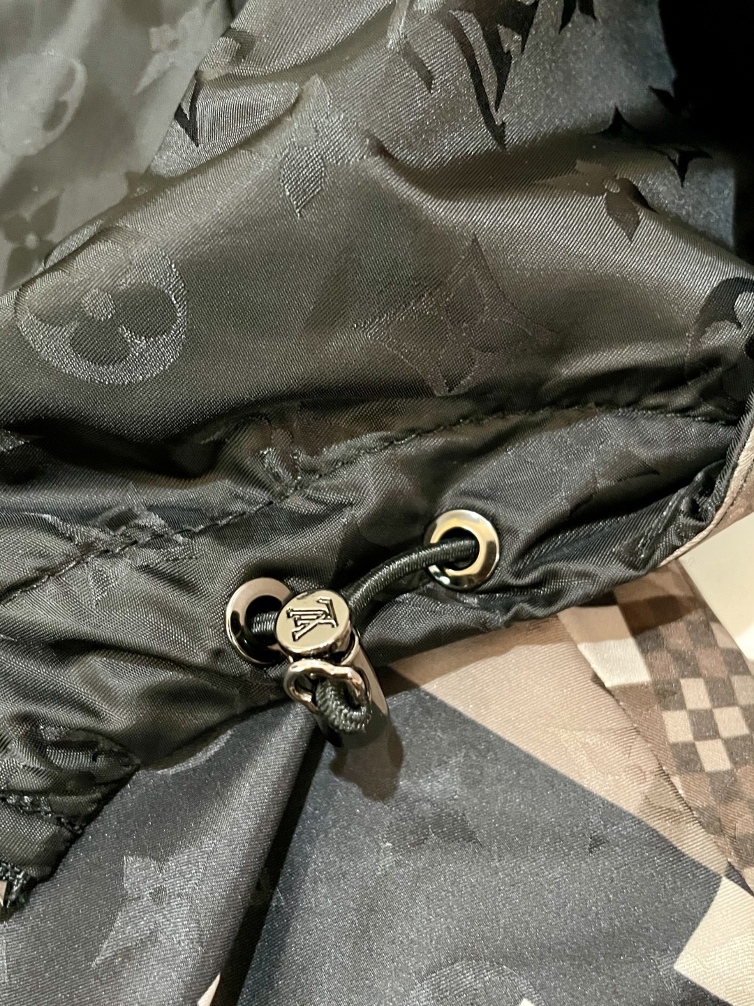 LV A貨風衣外套 幾何棋盤格Monogram輕薄防風外套