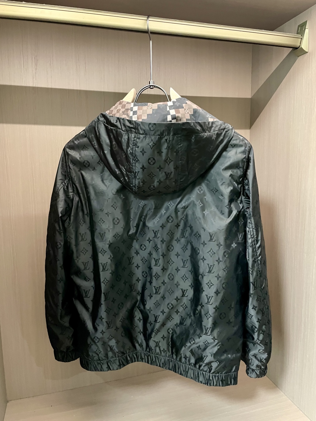 LV A貨風衣外套 幾何棋盤格Monogram輕薄防風外套