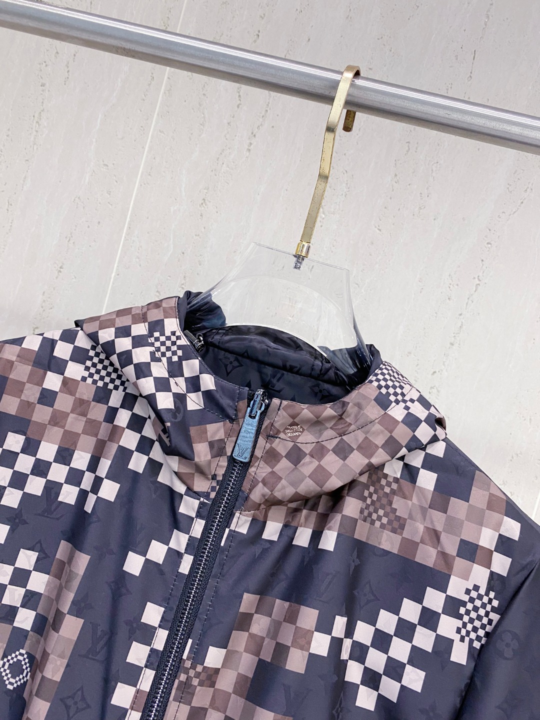 LV原單風衣外套 幾何棋盤格防風夾克 時尚運動休閒款｜歐美奢侈品精品推薦