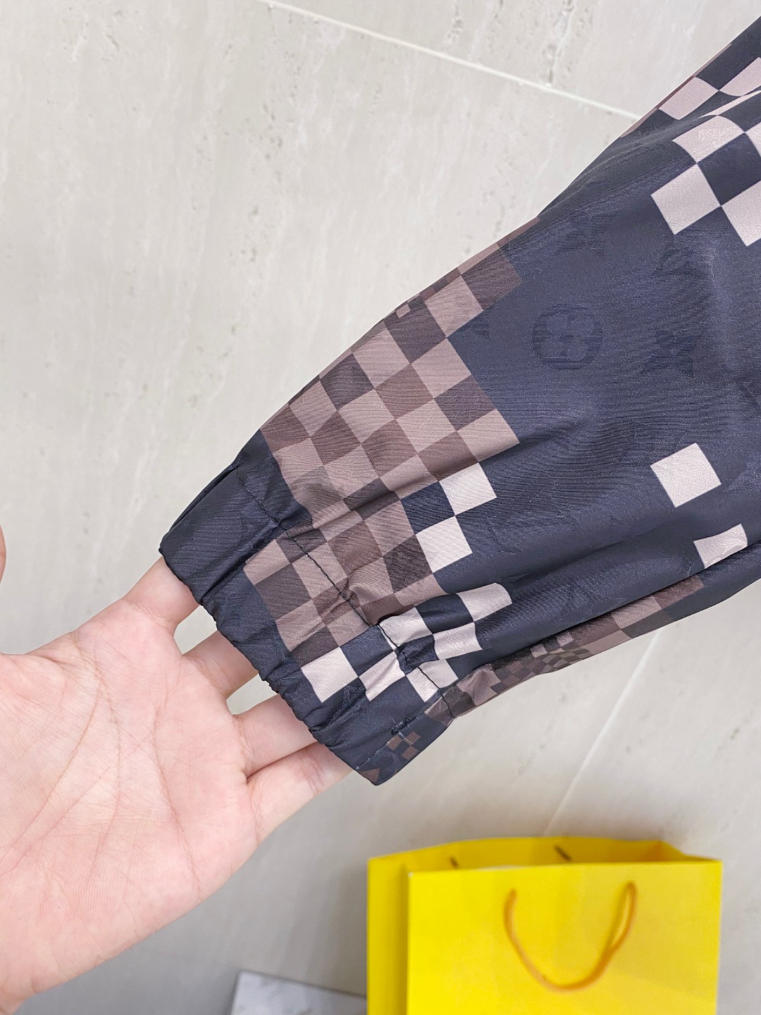 LV原單風衣外套 幾何棋盤格防風夾克 時尚運動休閒款｜歐美奢侈品精品推薦