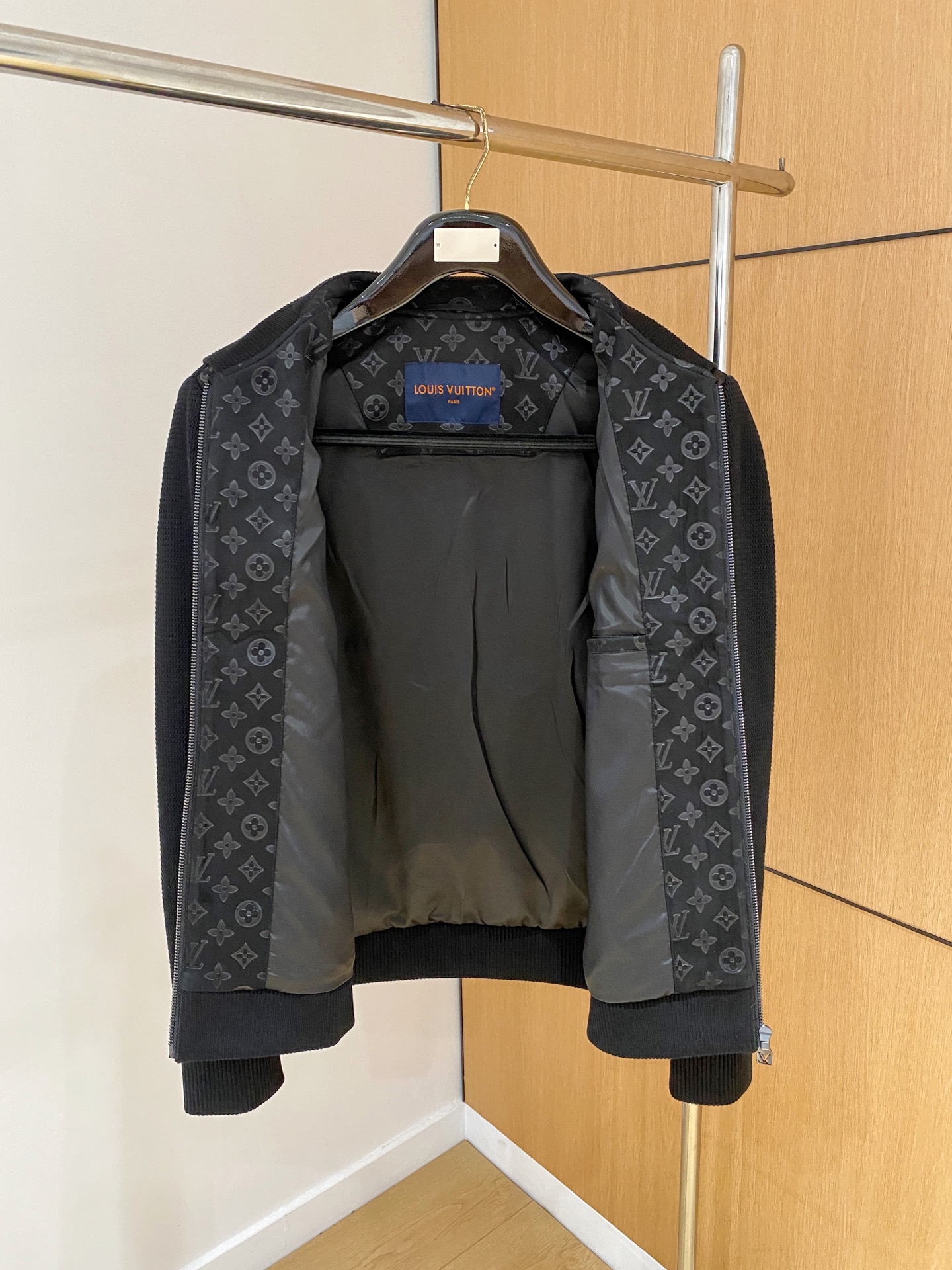 LV精品仿製Monogram針織拼皮外套 黑色立領夾克款｜歐美奢侈品精品推薦