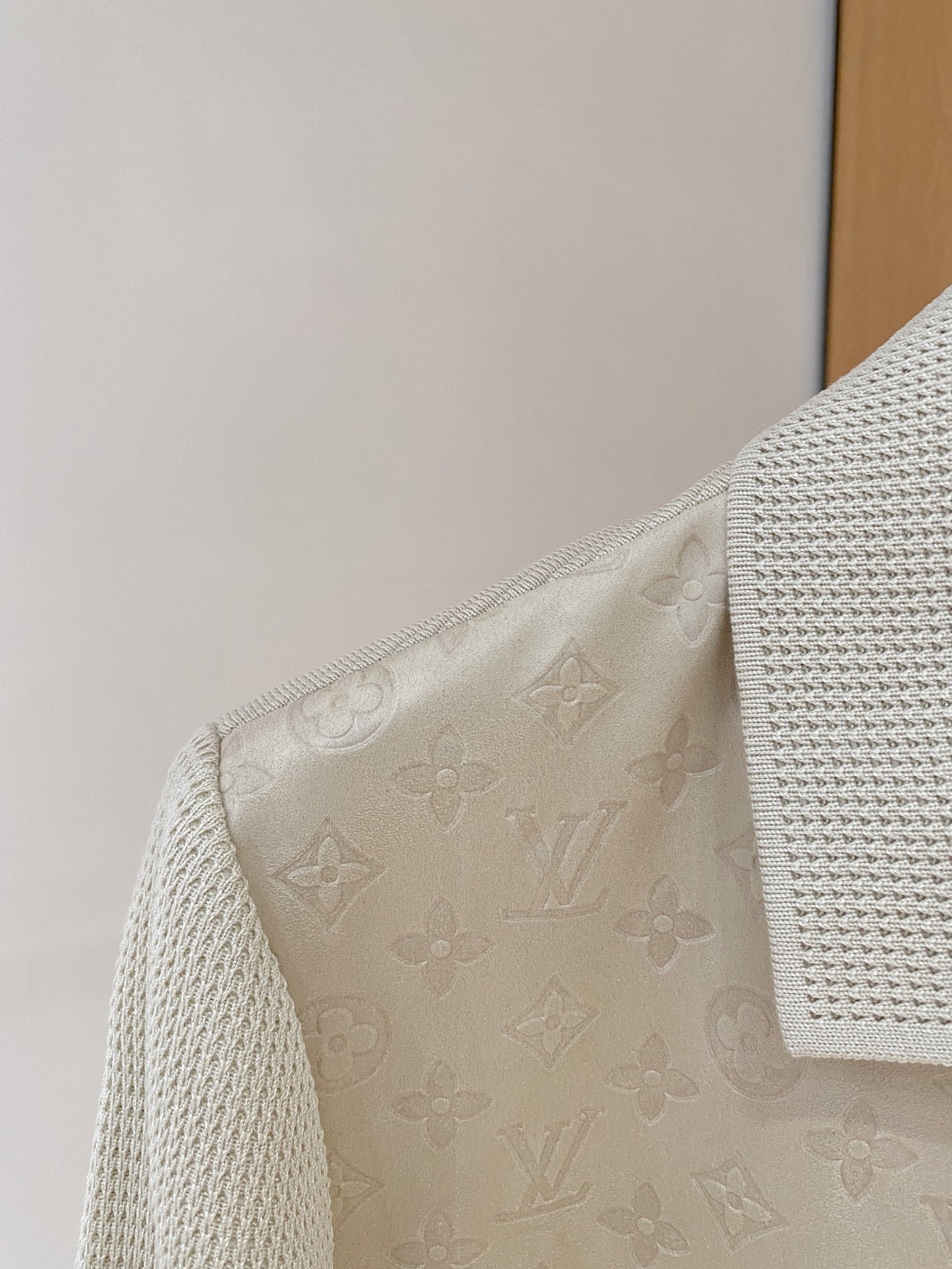 LV高仿白色Monogram拼接針織外套 立領精品夾克｜歐美奢侈品精品推薦