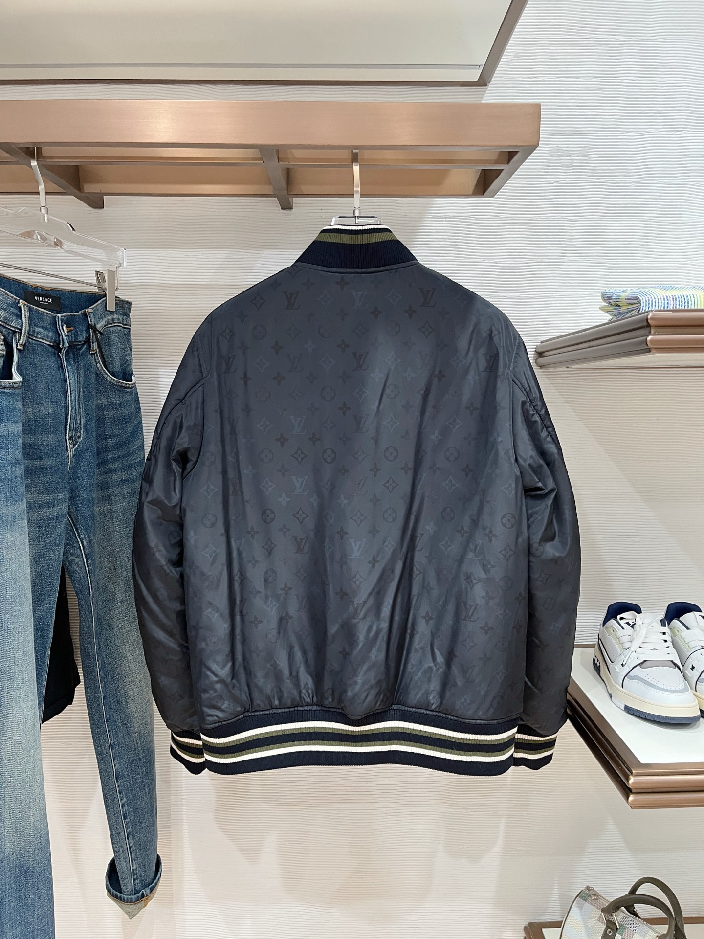 LV精品仿製Monogram織紋棒球外套 經典學院風夾克