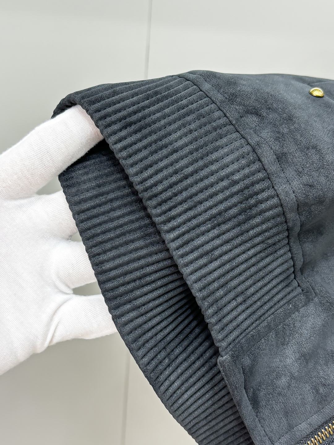 LV高仿深灰麂皮立領外套 經典飛行夾克時尚版｜歐美奢侈品精品推薦