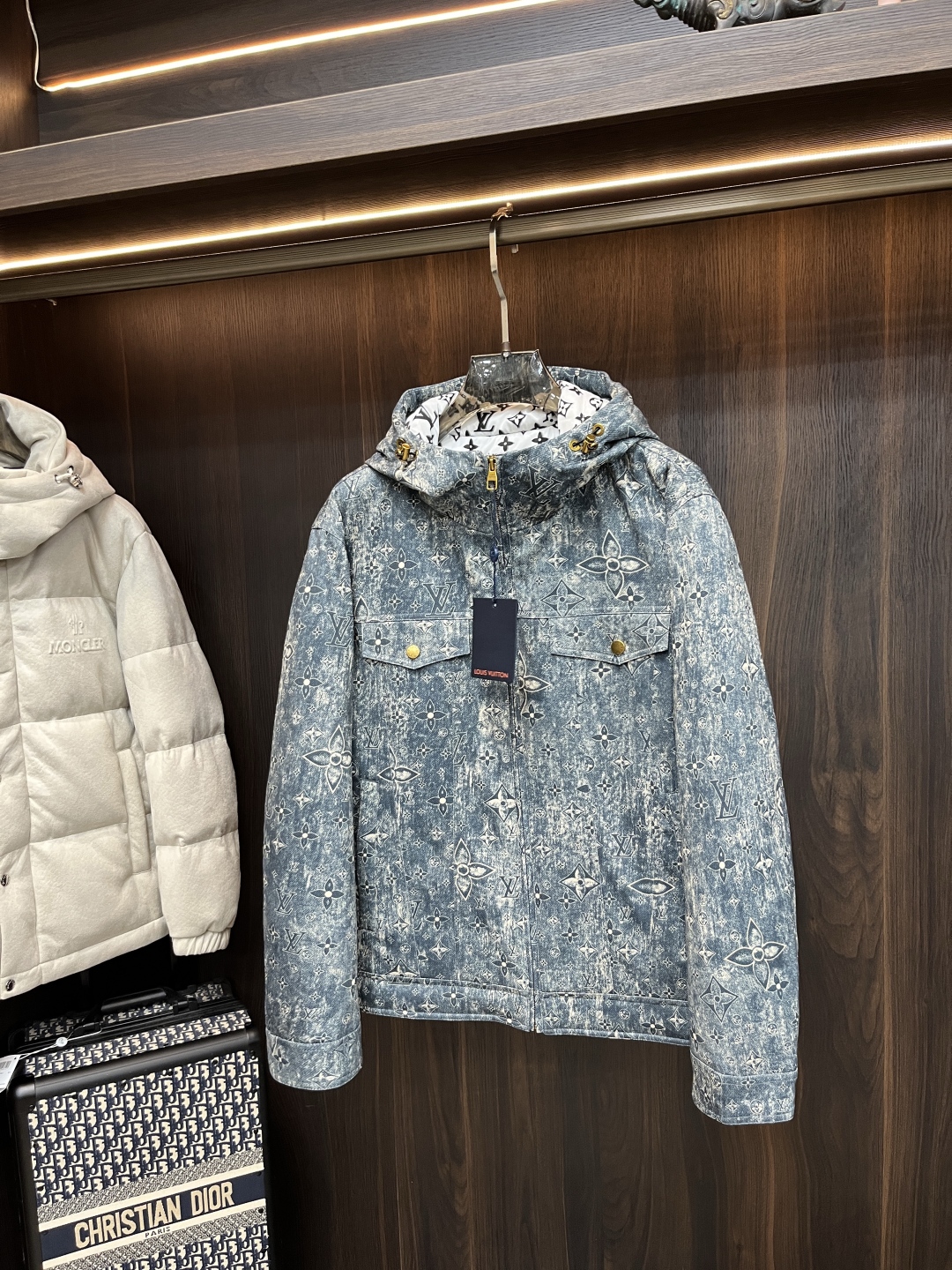 LV A貨水洗丹寧連帽外套 經典老花印花牛仔夾克｜歐美奢侈品精品推薦