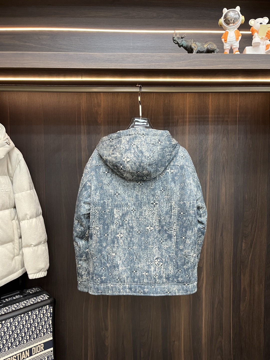 LV A貨水洗丹寧連帽外套 經典老花印花牛仔夾克｜歐美奢侈品精品推薦