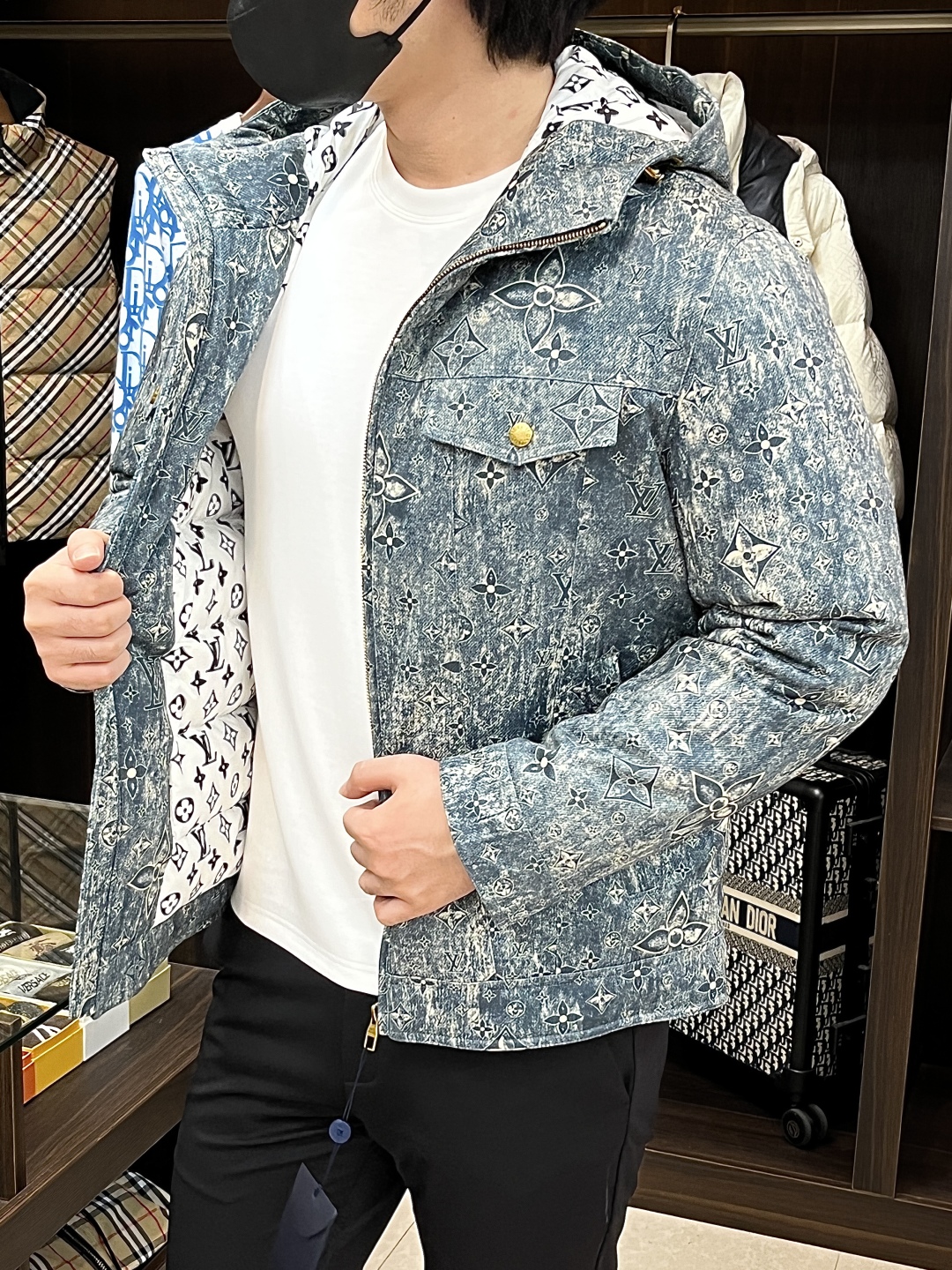 LV A貨水洗丹寧連帽外套 經典老花印花牛仔夾克｜歐美奢侈品精品推薦