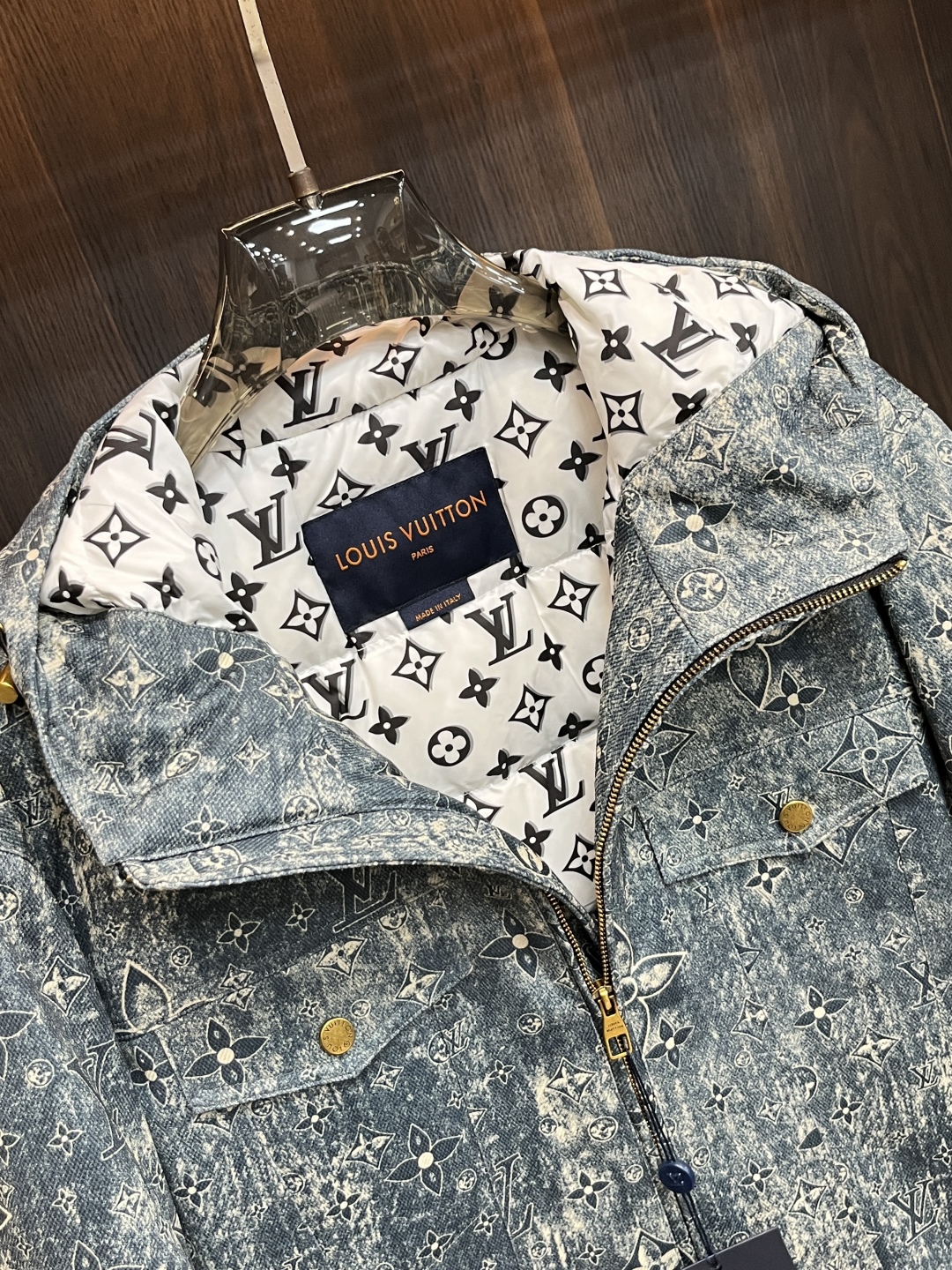 LV A貨水洗丹寧連帽外套 經典老花印花牛仔夾克｜歐美奢侈品精品推薦