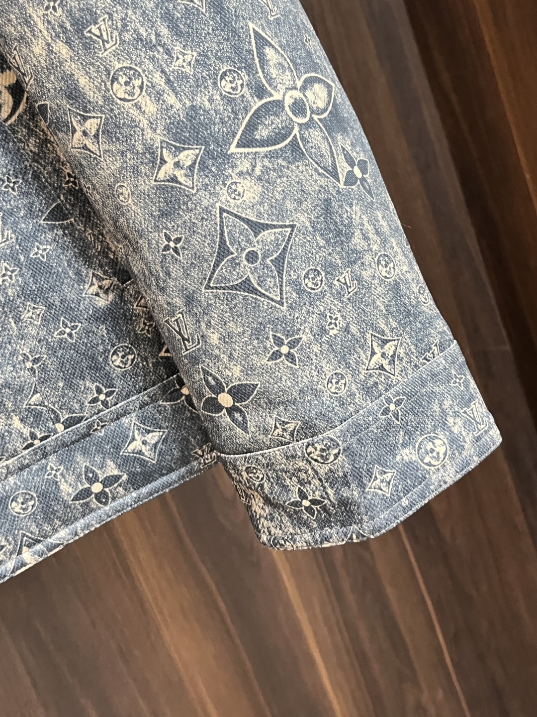 LV A貨水洗丹寧連帽外套 經典老花印花牛仔夾克｜歐美奢侈品精品推薦