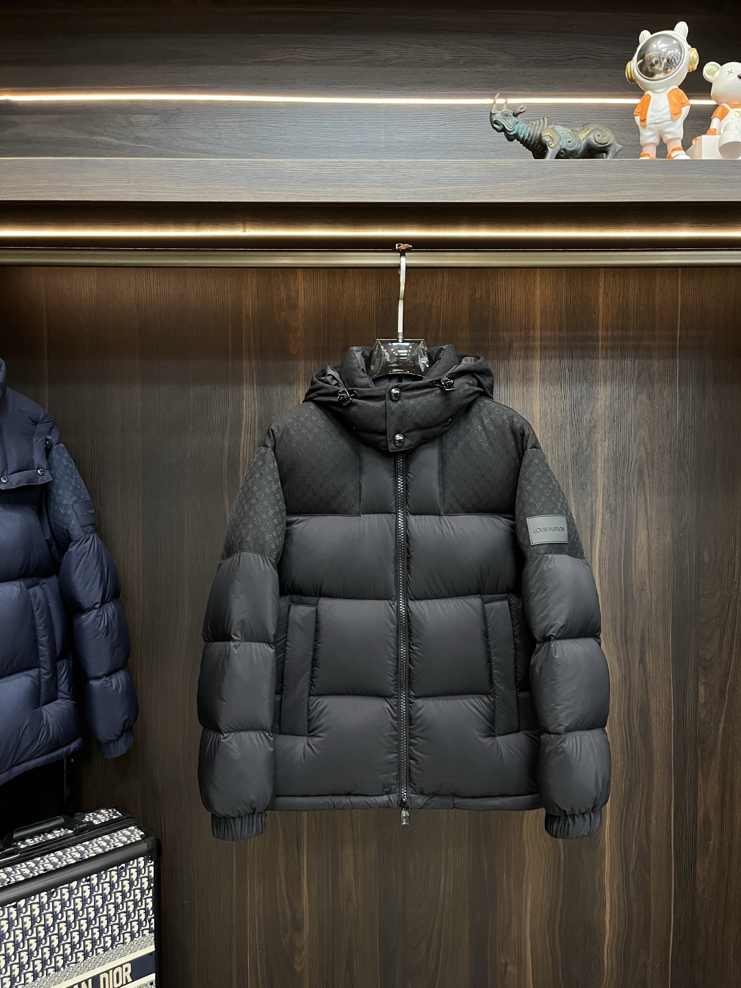 LV精品仿製黑色拼接羽絨外套 男士冬季立領連帽款