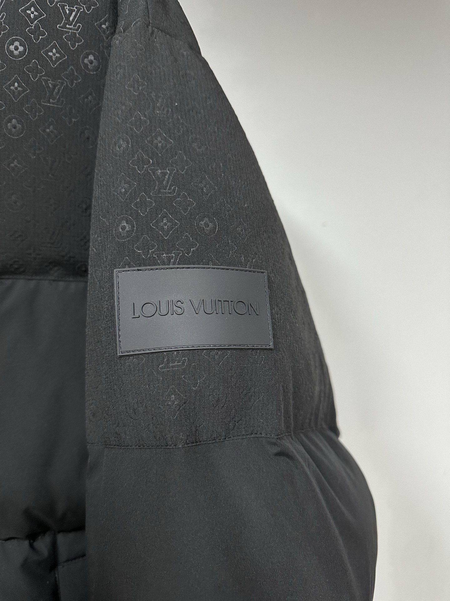 LV一比一黑色羽絨外套 Monogram拼接防風保暖男士夾克｜歐美奢侈品精品推薦