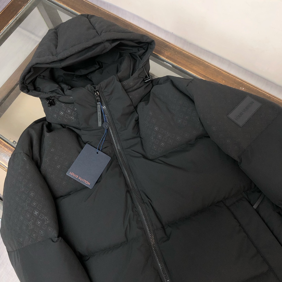 LV頂級原單羽絨外套 黑色立體織紋防風連帽款|超A仿原單精品圖片 14 LV頂級原單羽絨外套 黑色立體織紋防風連帽款|歐美奢侈品精品推薦