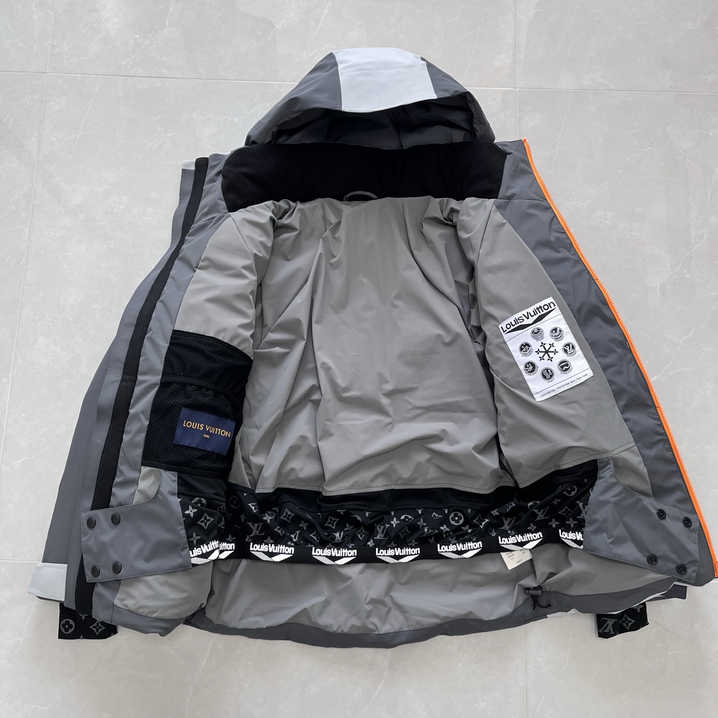 LV 精品仿製滑雪羽絨外套 灰黑撞色設計 防風保暖機能款｜歐美奢侈品精品推薦