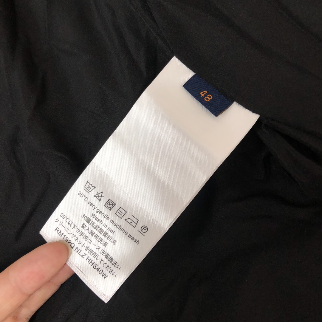 LV頂級復刻灰色立領壓花外套 秋冬男士精品外套真實還原質感滿分｜歐美奢侈品精品推薦