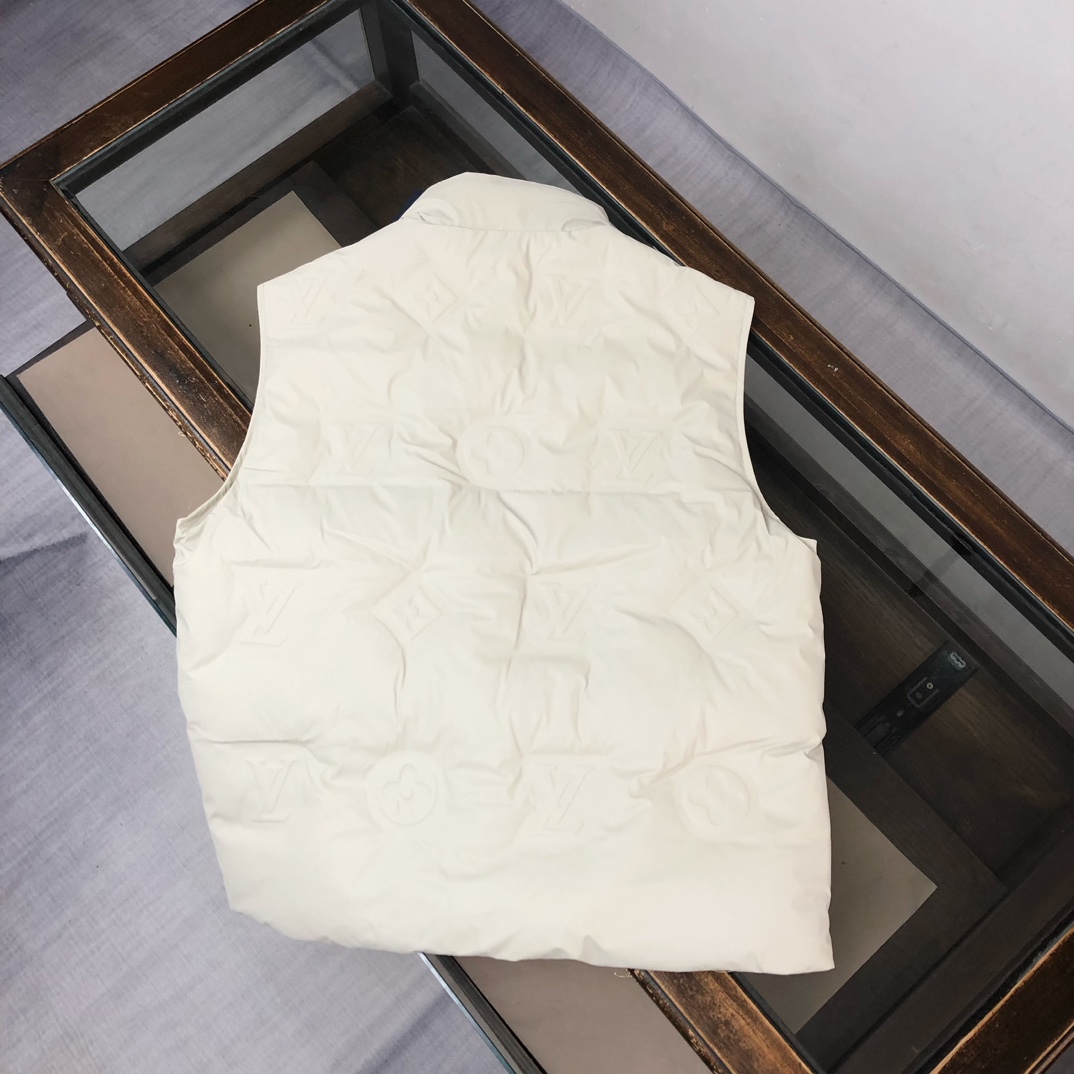 LVA貨白色羽絨背心秋冬新品 高仿精品保暖百搭款 質感對版男士外搭|超A仿原單精品圖片 7 LVA貨白色羽絨背心秋冬新品 高仿精品保暖百搭款 質感對版男士外搭|歐美奢侈品精品推薦