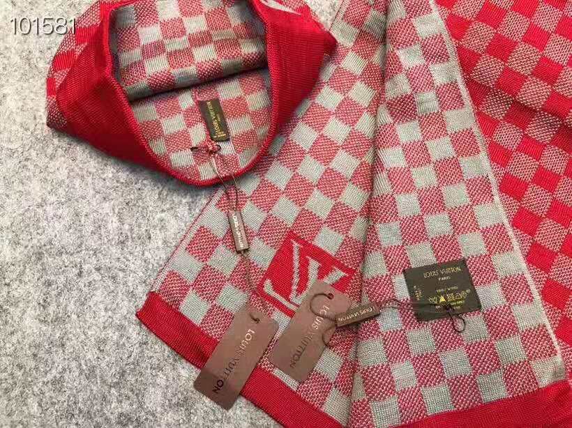 LV高仿紅色棋盤格針織帽圍巾套組|超A仿原單精品圖片 7 LV高仿紅色棋盤格針織帽圍巾套組|歐美奢侈品精品推薦