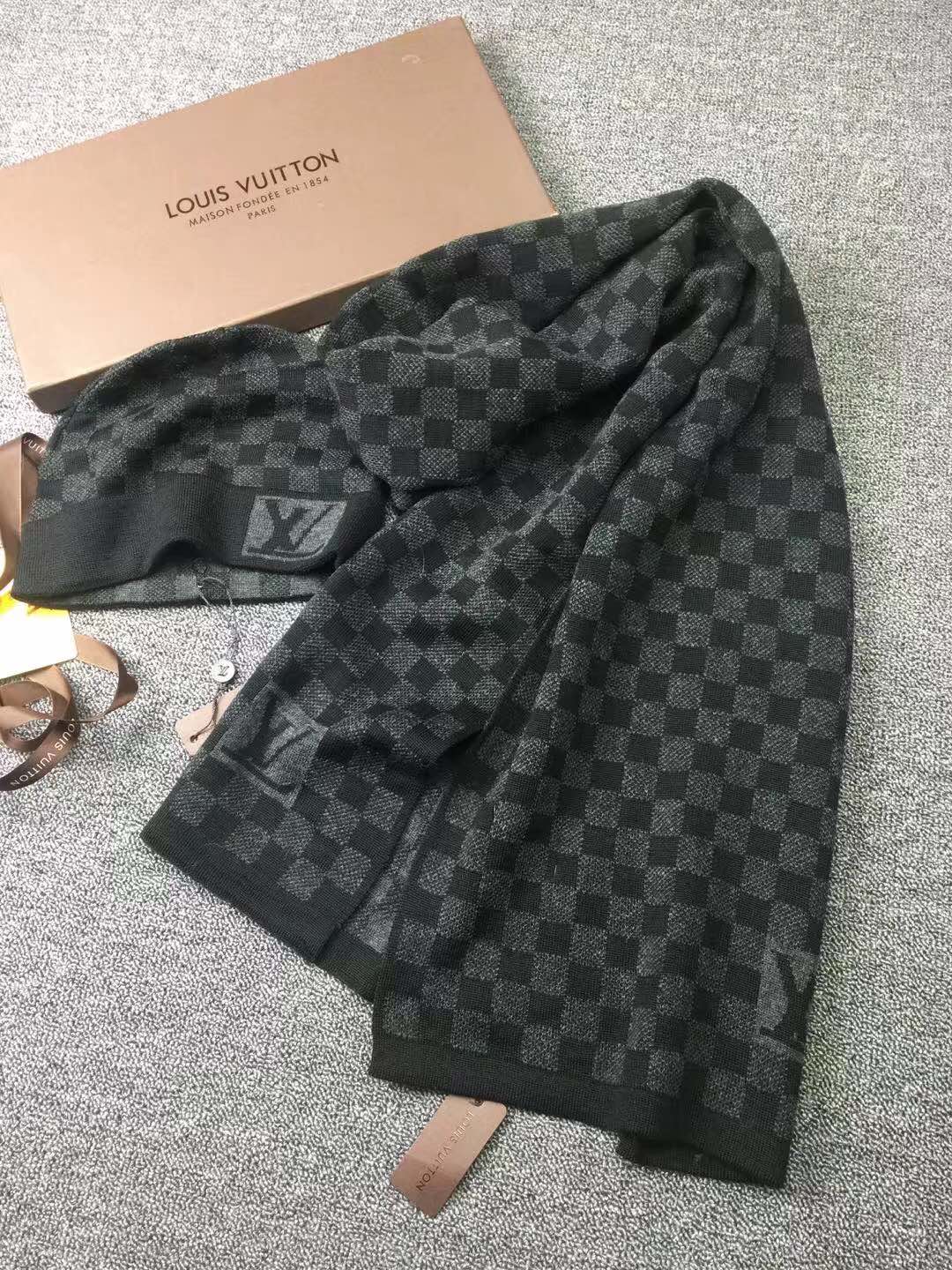 LV頂級復刻黑灰格針織帽圍巾套組|超A仿原單精品圖片 10 LV頂級復刻黑灰格針織帽圍巾套組|歐美奢侈品精品推薦
