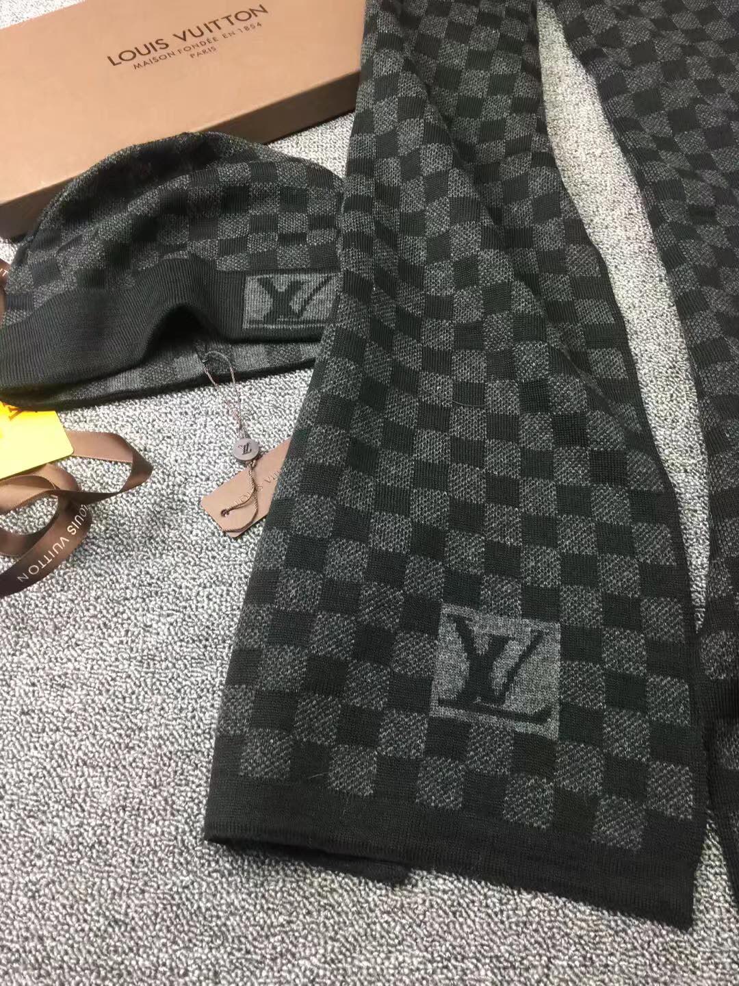 LV頂級復刻黑灰格針織帽圍巾套組|超A仿原單精品圖片 8 LV頂級復刻黑灰格針織帽圍巾套組|歐美奢侈品精品推薦