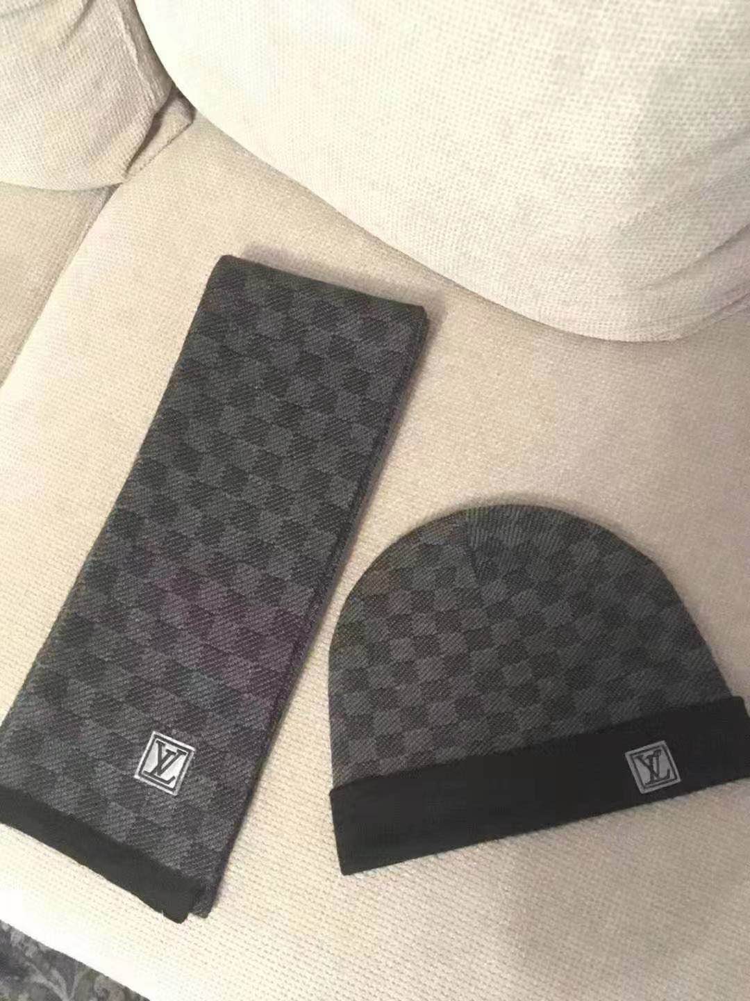 LV原廠出品深棕色針織圍巾帽組｜歐美奢侈品精品推薦