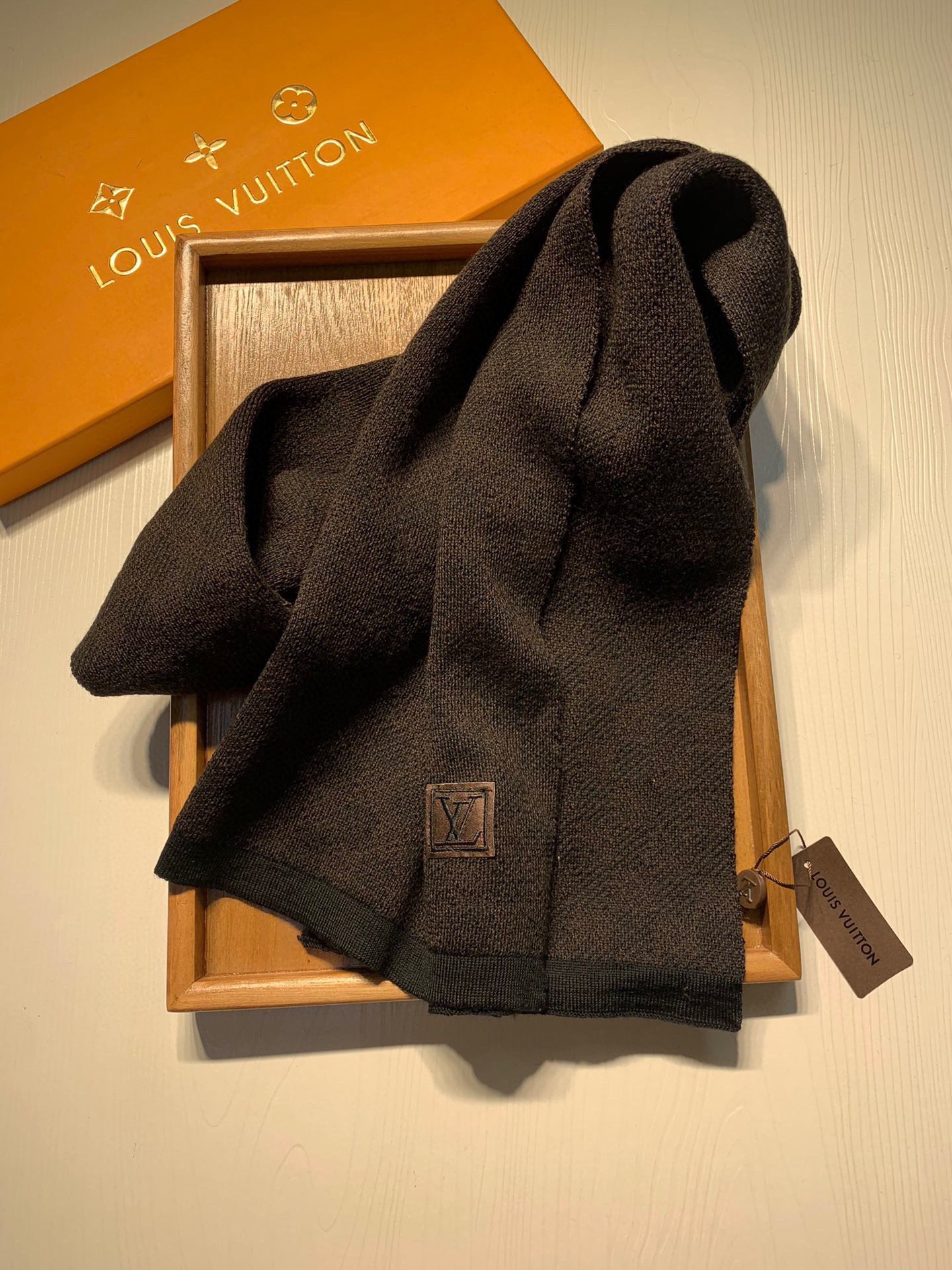 LV精品對版深灰格紋針織帽圍巾組｜歐美奢侈品精品推薦