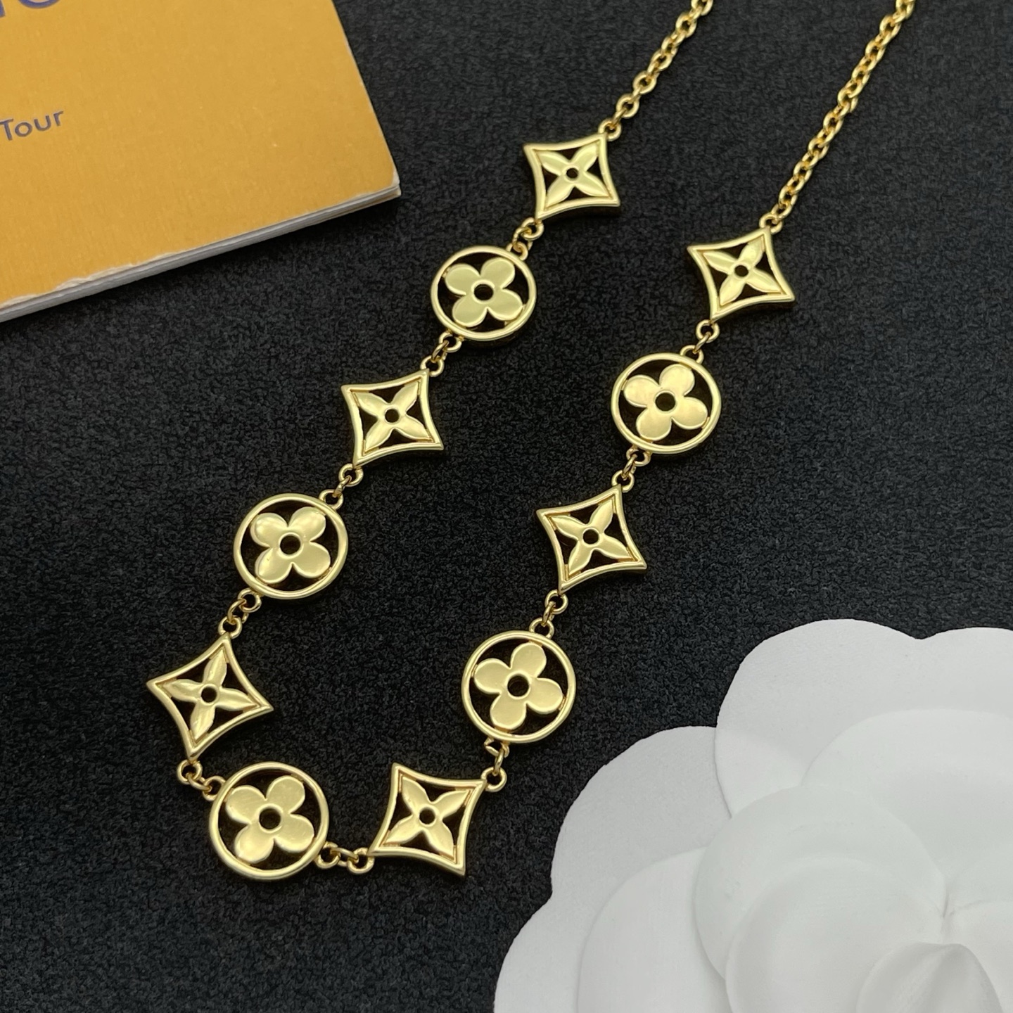 LV一比一金色Monogram花形鏈條項鍊經典精品款｜歐美奢侈品精品推薦