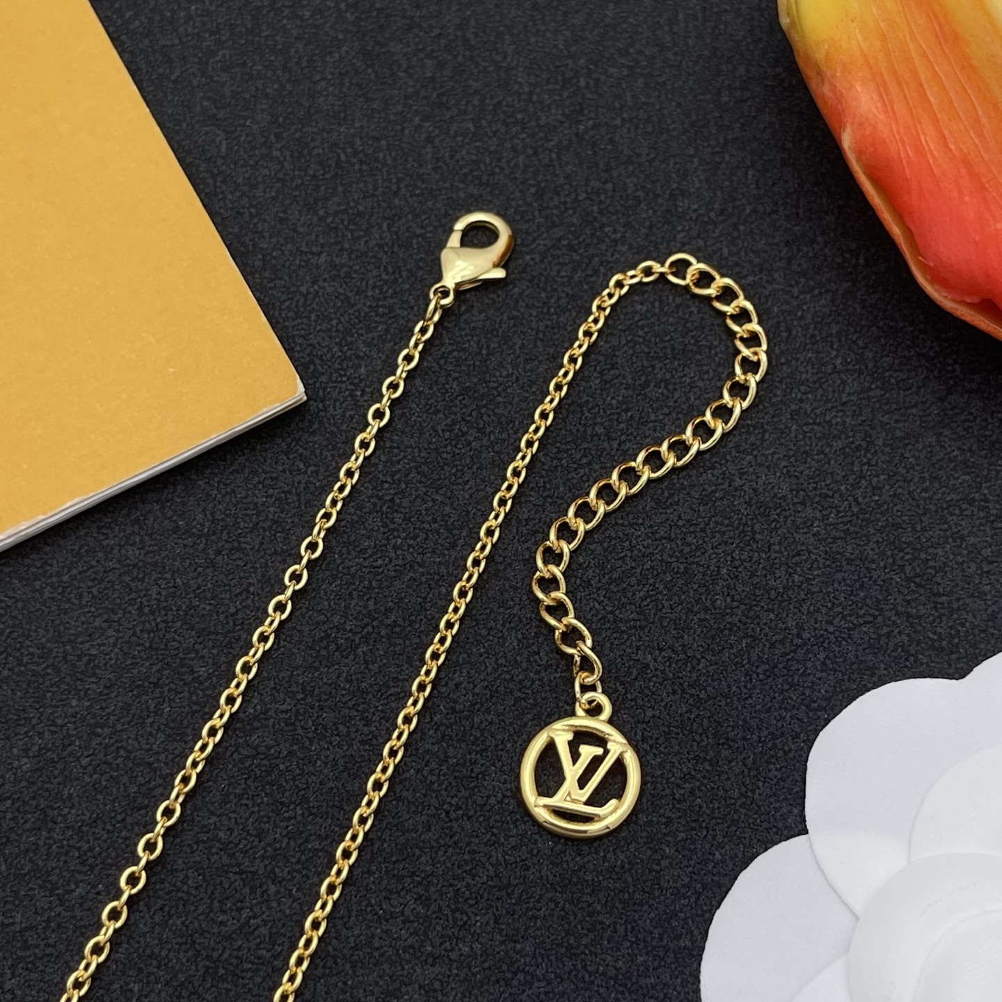 LV一比一金色Monogram花形鏈條項鍊經典精品款｜歐美奢侈品精品推薦