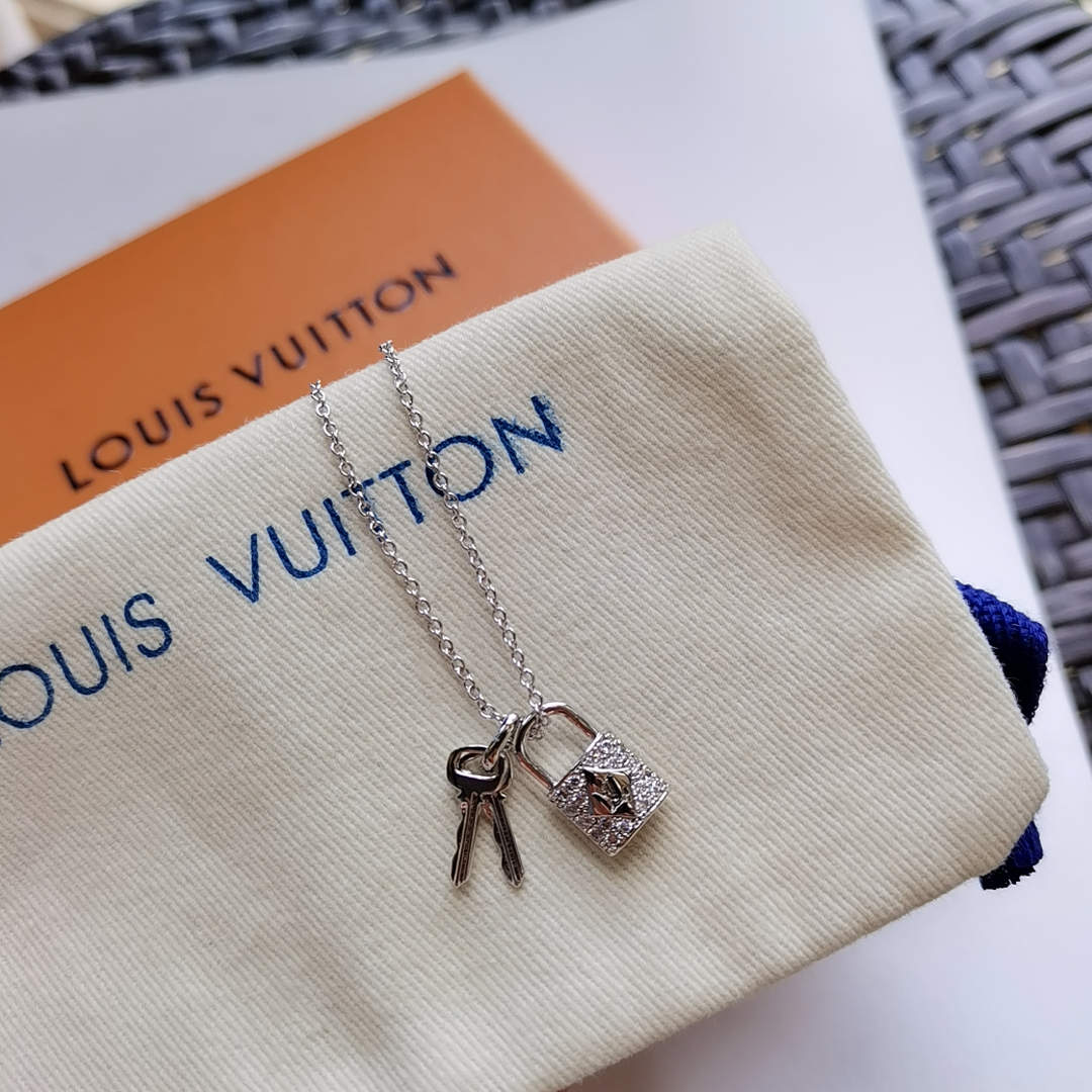 LV高仿鎖頭吊墜項鍊鎖與鑰匙雙飾精品款（金銀色）｜歐美奢侈品精品推薦