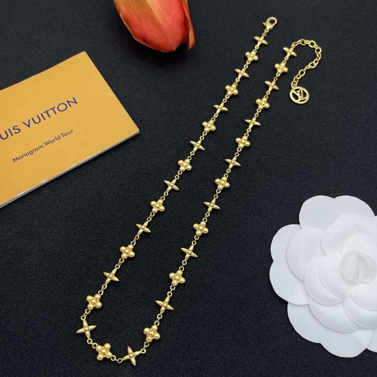 LV高仿金色Monogram花形項鍊氣質百搭精品款｜歐美奢侈品精品推薦