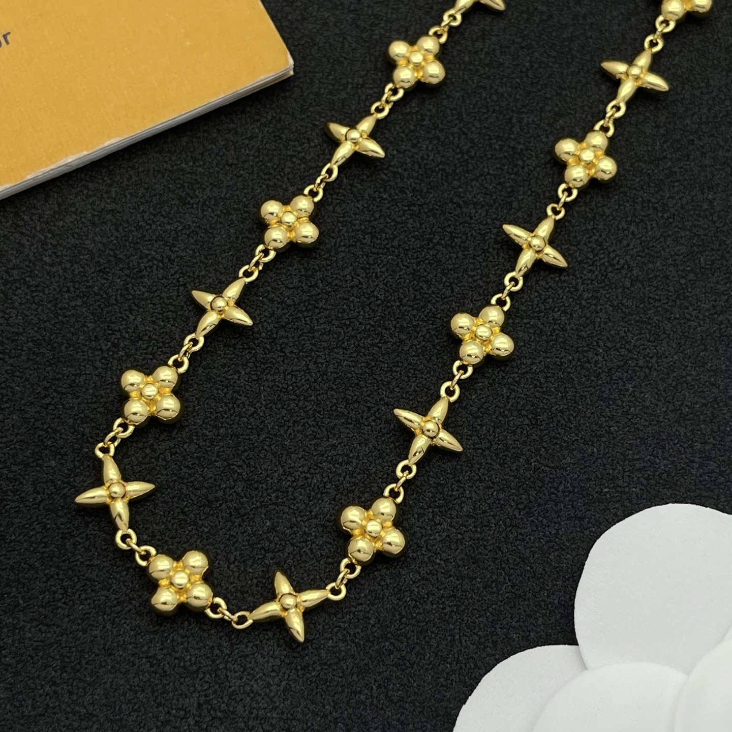 LV高仿金色Monogram花形項鍊氣質百搭精品款｜歐美奢侈品精品推薦