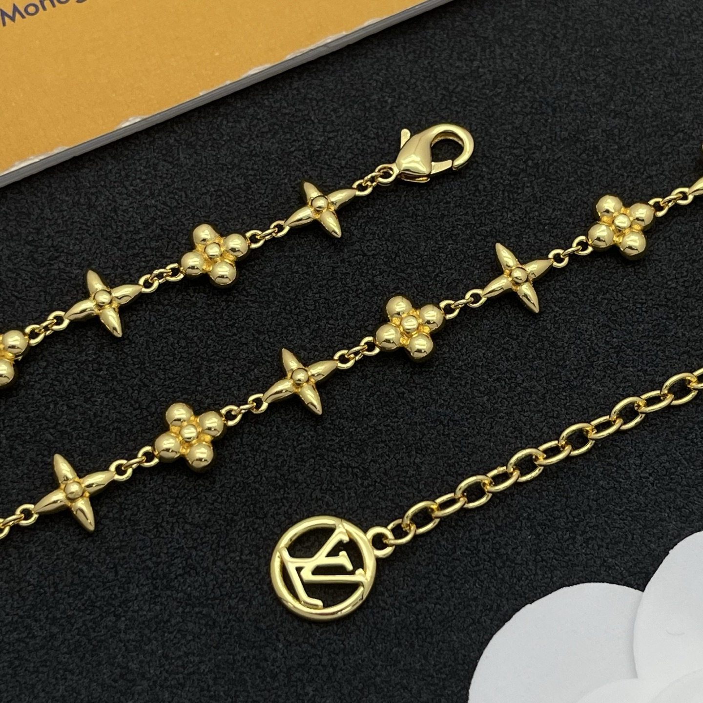 LV高仿金色Monogram花形項鍊氣質百搭精品款｜歐美奢侈品精品推薦