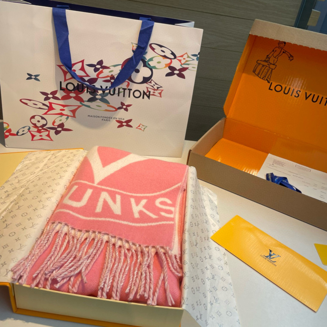 LV原單粉色Logo流蘇圍巾柔美氣質女款｜歐美奢侈品精品推薦