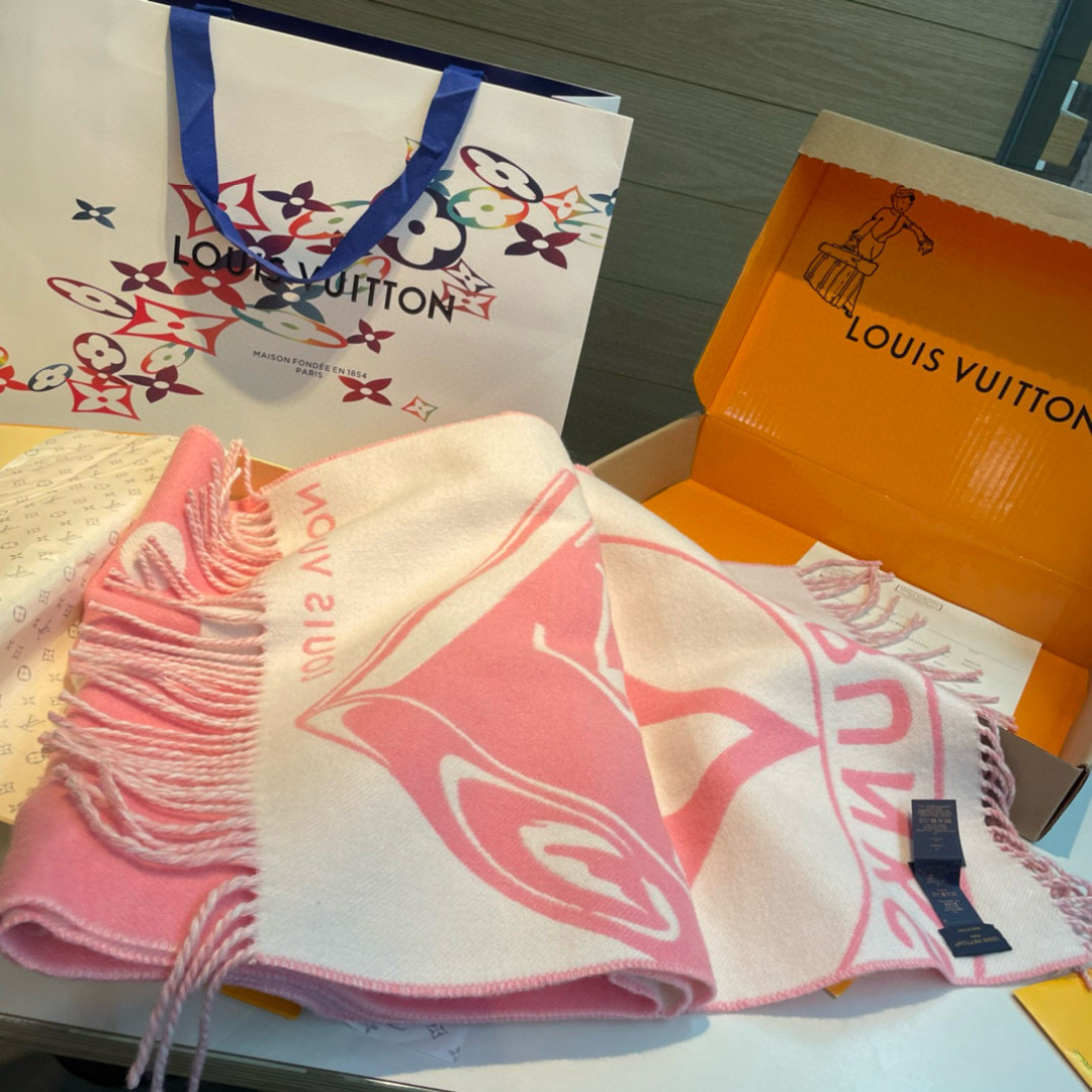 LV原單粉色Logo流蘇圍巾柔美氣質女款｜歐美奢侈品精品推薦