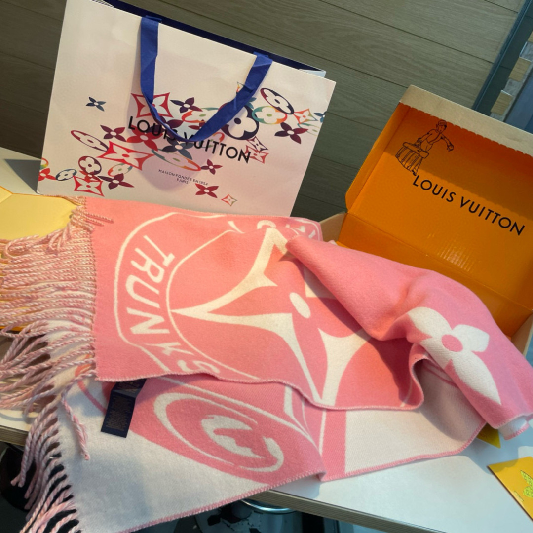 LV原單粉色Logo流蘇圍巾柔美氣質女款｜歐美奢侈品精品推薦