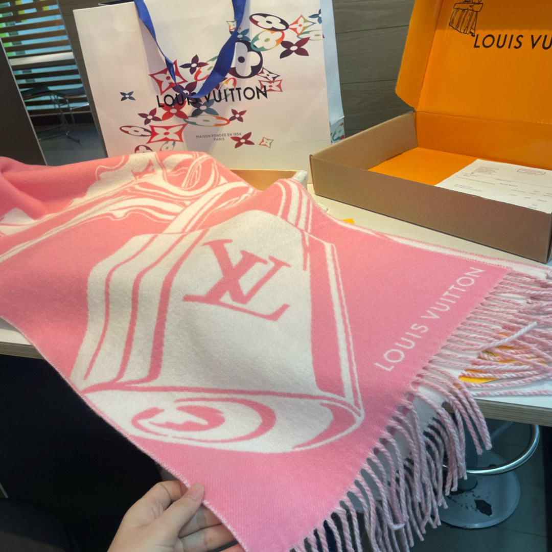 LV原單粉色Logo流蘇圍巾柔美氣質女款｜歐美奢侈品精品推薦