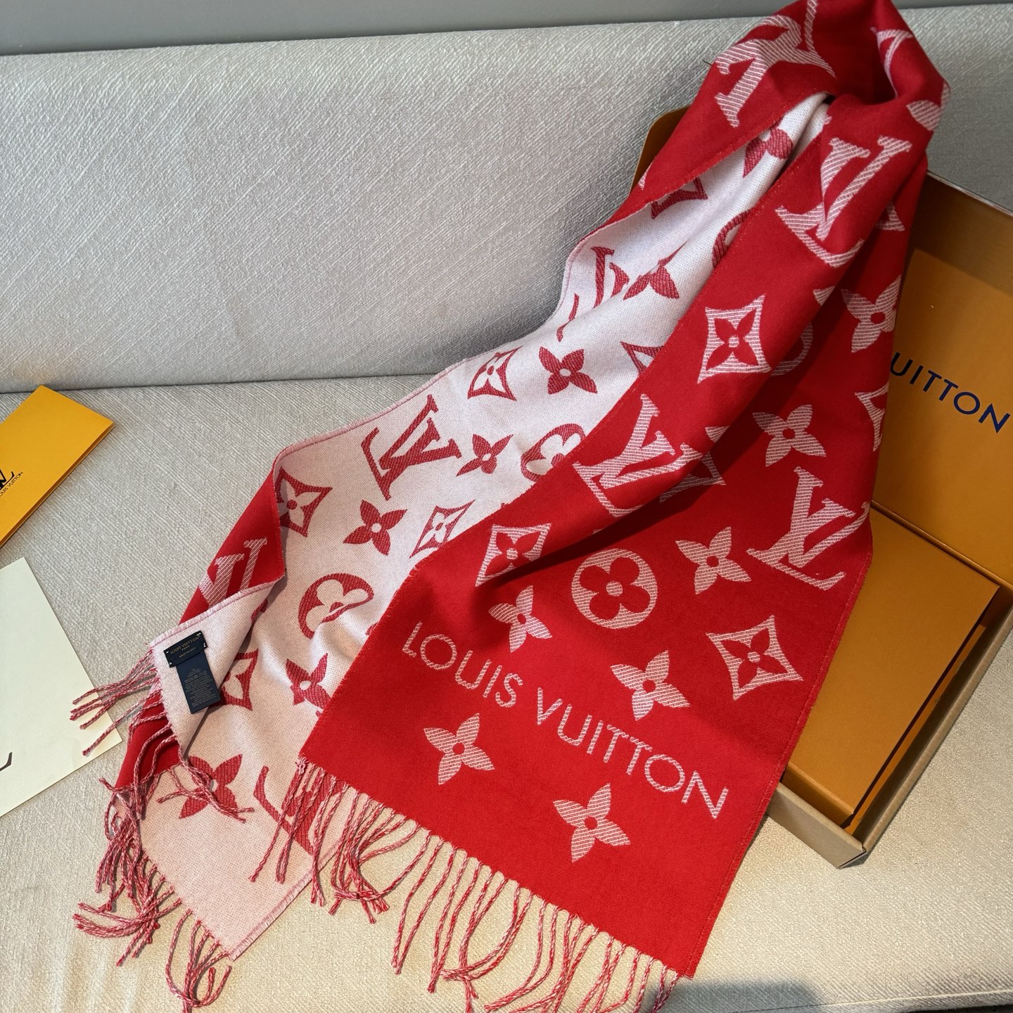 LV一比一紅色Monogram流蘇圍巾氣質百搭精品｜歐美奢侈品精品推薦