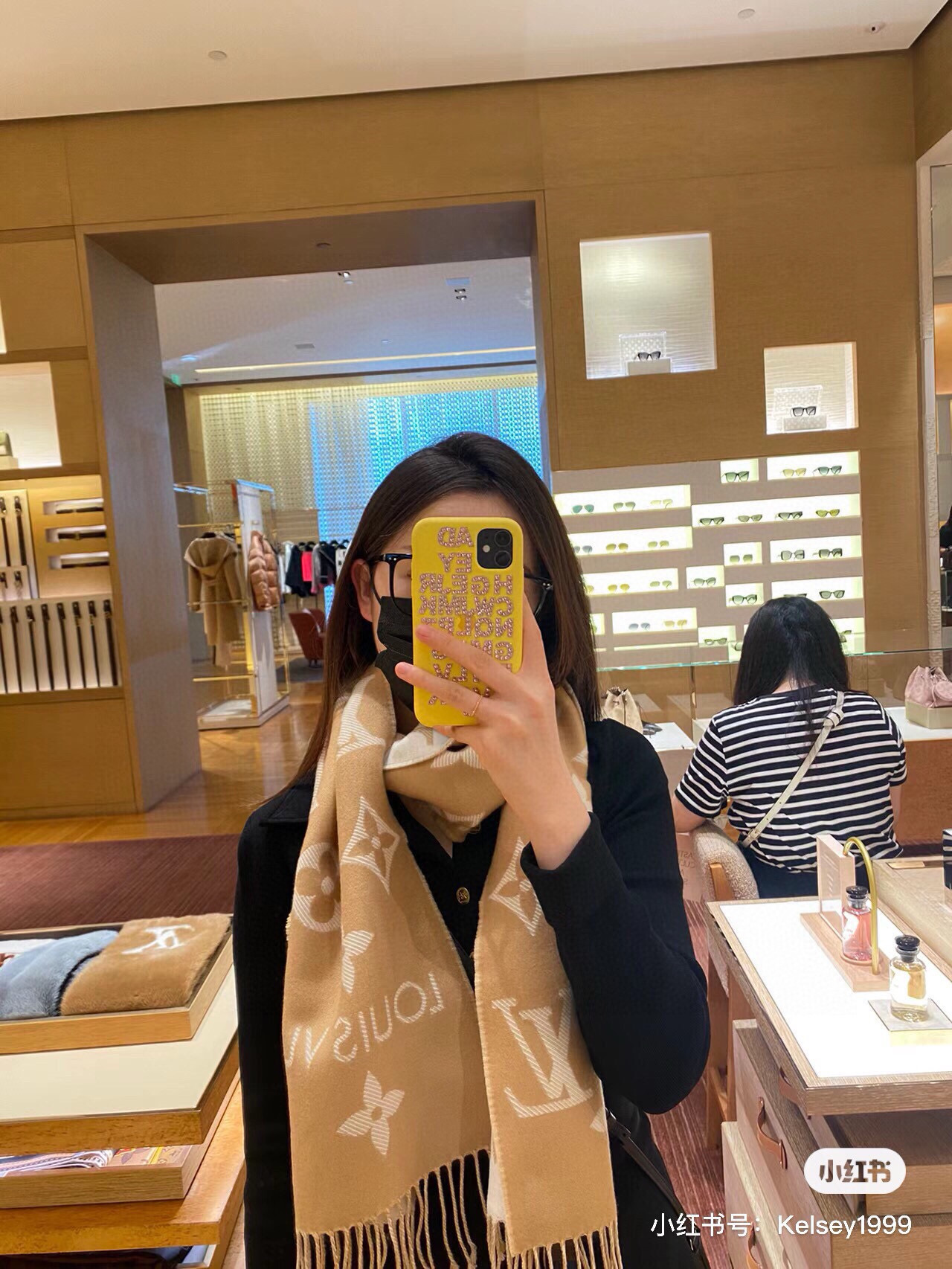 LV原單米色Monogram流蘇圍巾經典優雅設計｜歐美奢侈品精品推薦