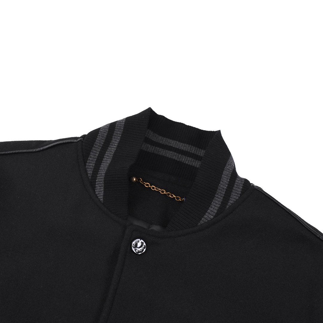 LV精品仿製黑色棒球外套 經典皮袖Monogram壓紋設計｜歐美奢侈品精品推薦
