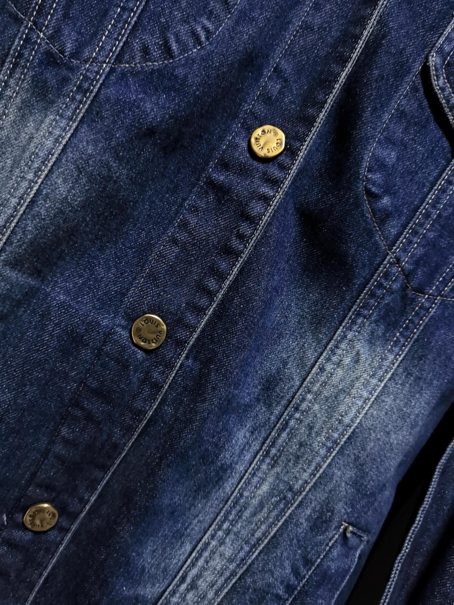 LV原單藍色牛仔外套 經典水洗Logo設計 男士款|超A仿原單精品圖片 10 LV原單藍色牛仔外套 經典水洗Logo設計 男士款|歐美奢侈品精品推薦