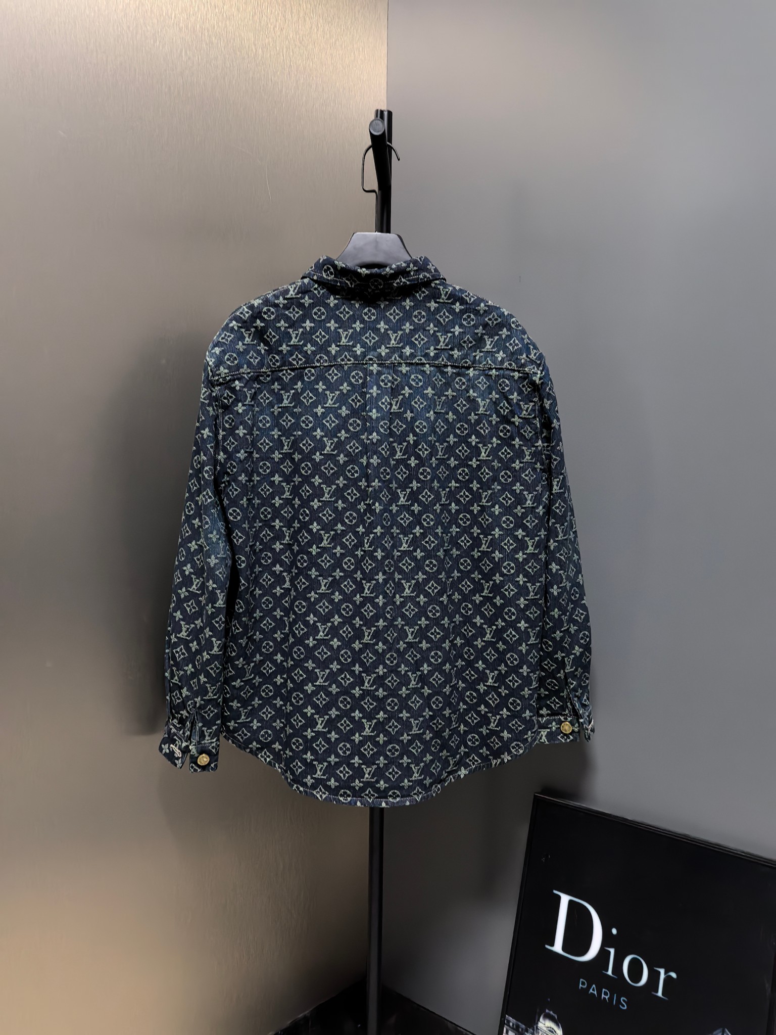 LV高仿深藍滿版Monogram丹寧襯衫 經典復古男士上衣｜歐美奢侈品精品推薦