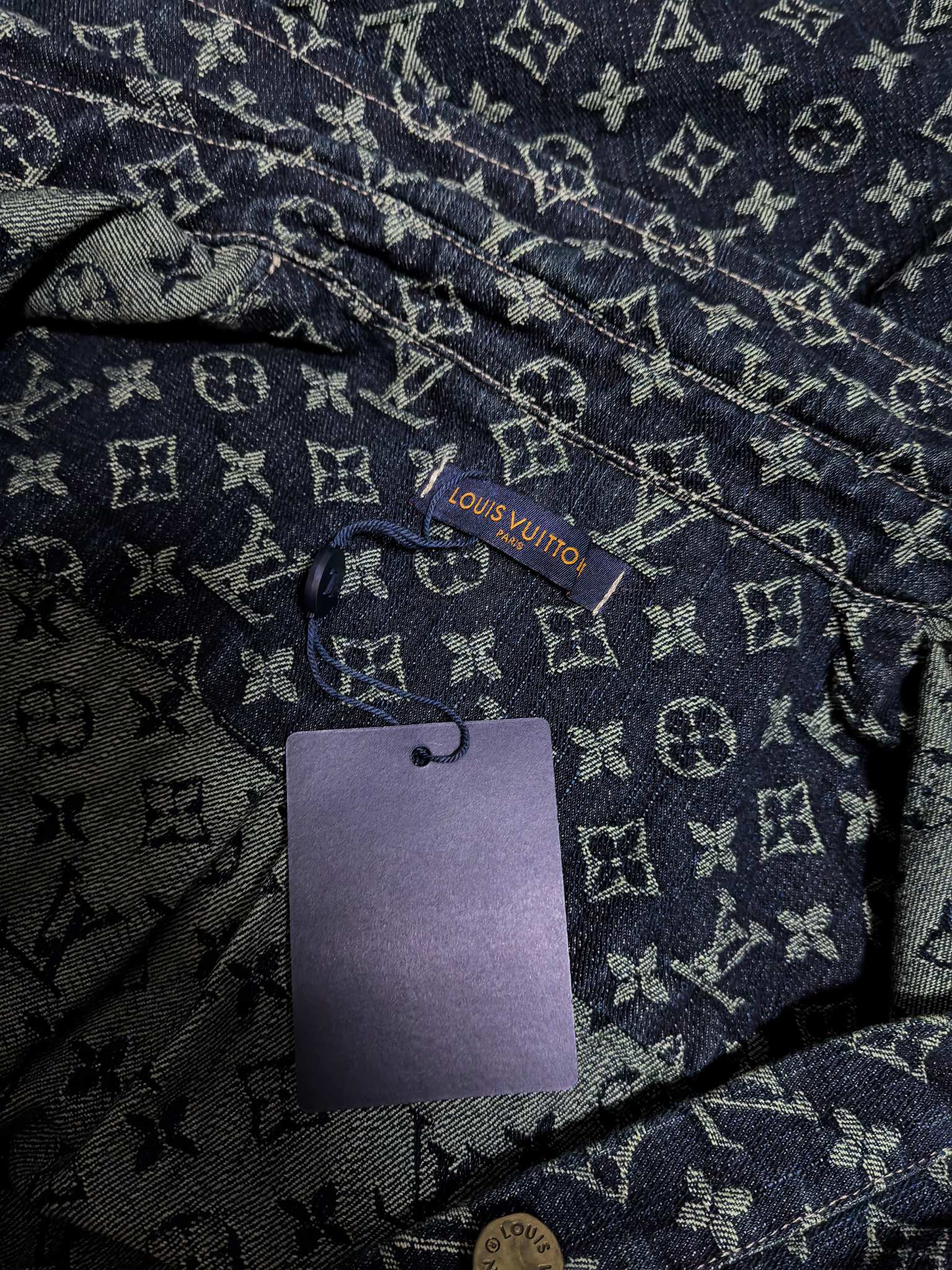 LV高仿深藍滿版Monogram丹寧襯衫 經典復古男士上衣｜歐美奢侈品精品推薦