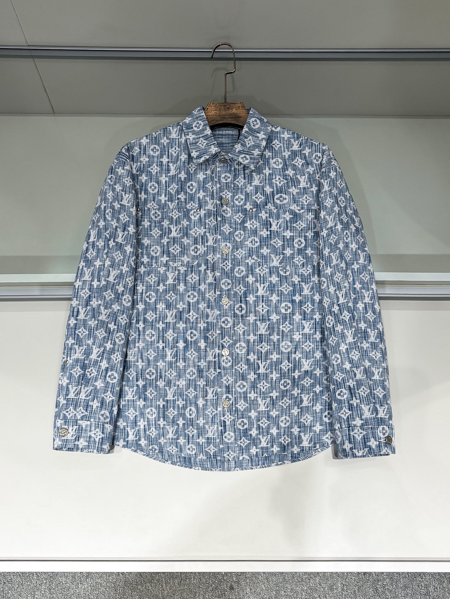 LV A貨藍白Monogram牛仔襯衫 經典水洗丹寧長袖