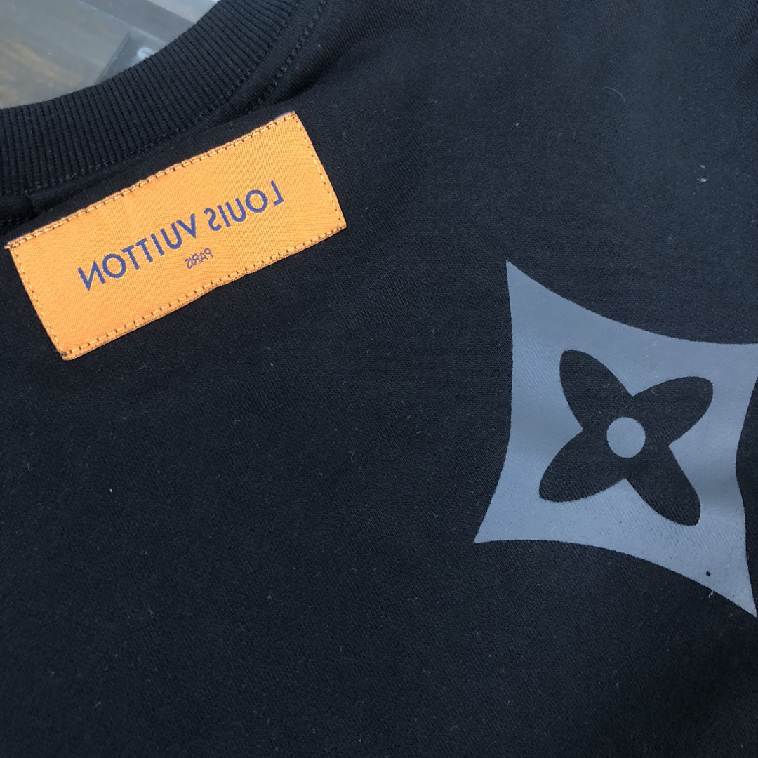 LV高仿黑色圓領衛衣秋冬新品推薦 真實對版質感超群 一比一原單版型修身舒適百搭｜歐美奢侈品精品推薦