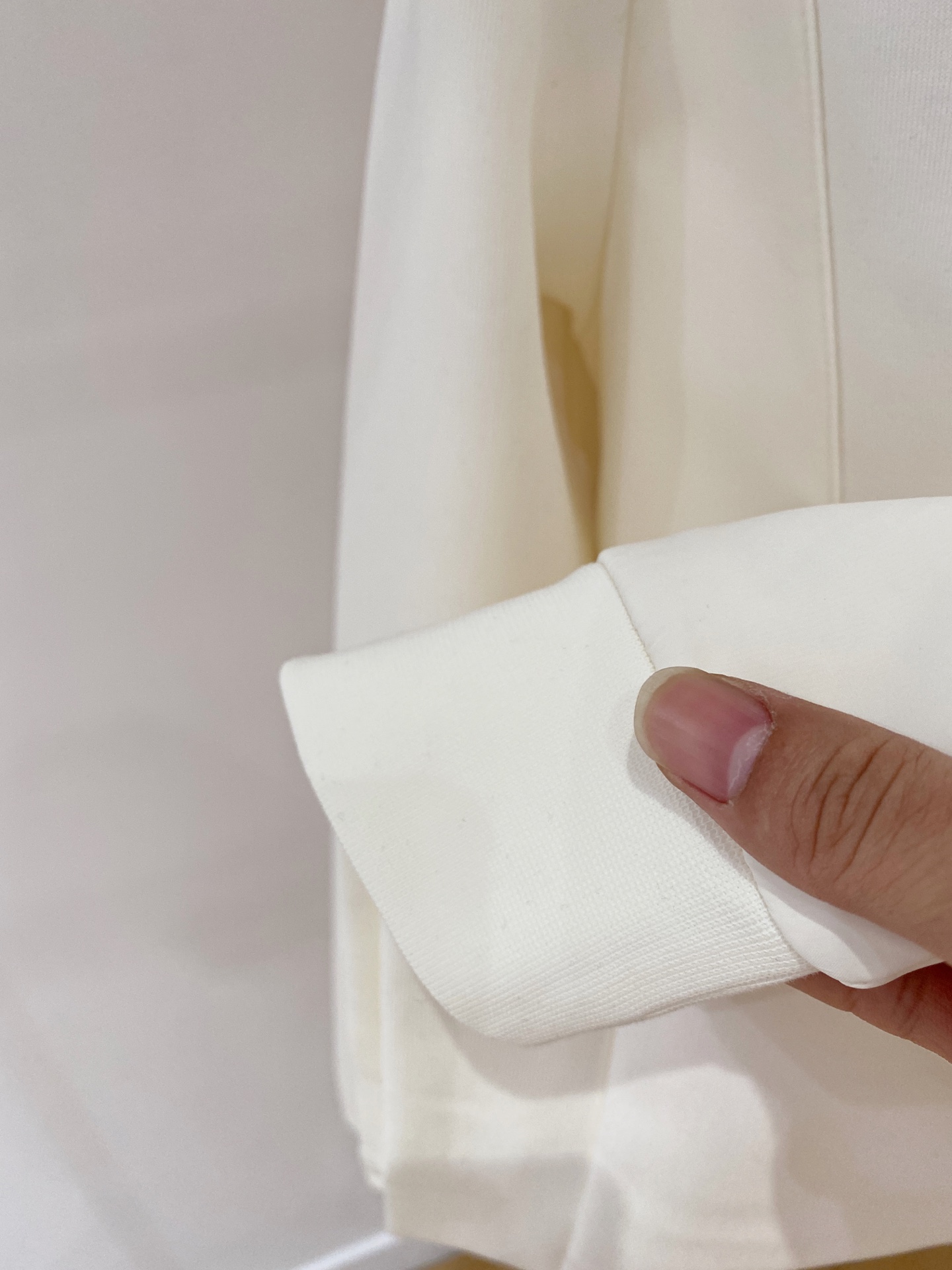 LV A貨白色立領拉鍊衛衣秋冬新品推薦 高仿精品百搭質感佳 真實對版舒適穿搭首選｜歐美奢侈品精品推薦