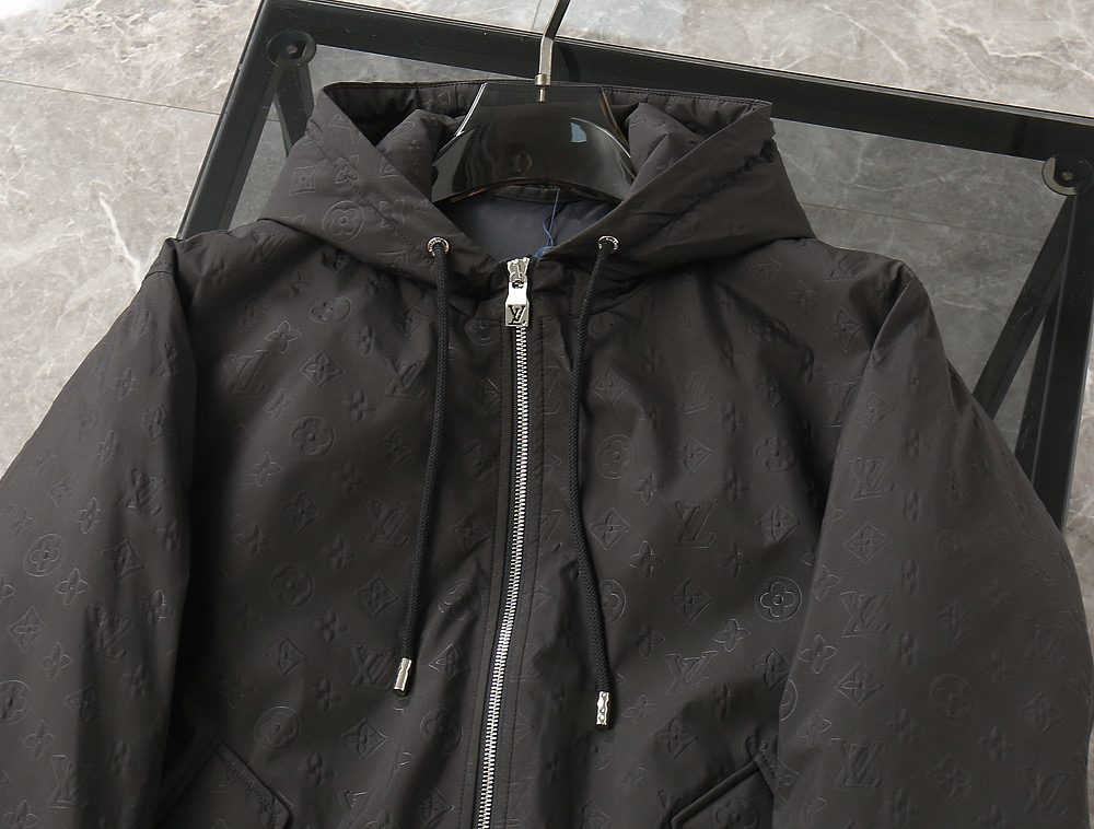 LV高仿連帽外套百搭黑色款時尚輕盈新作|超A仿原單精品圖片 12 LV高仿連帽外套百搭黑色款時尚輕盈新作|歐美奢侈品精品推薦
