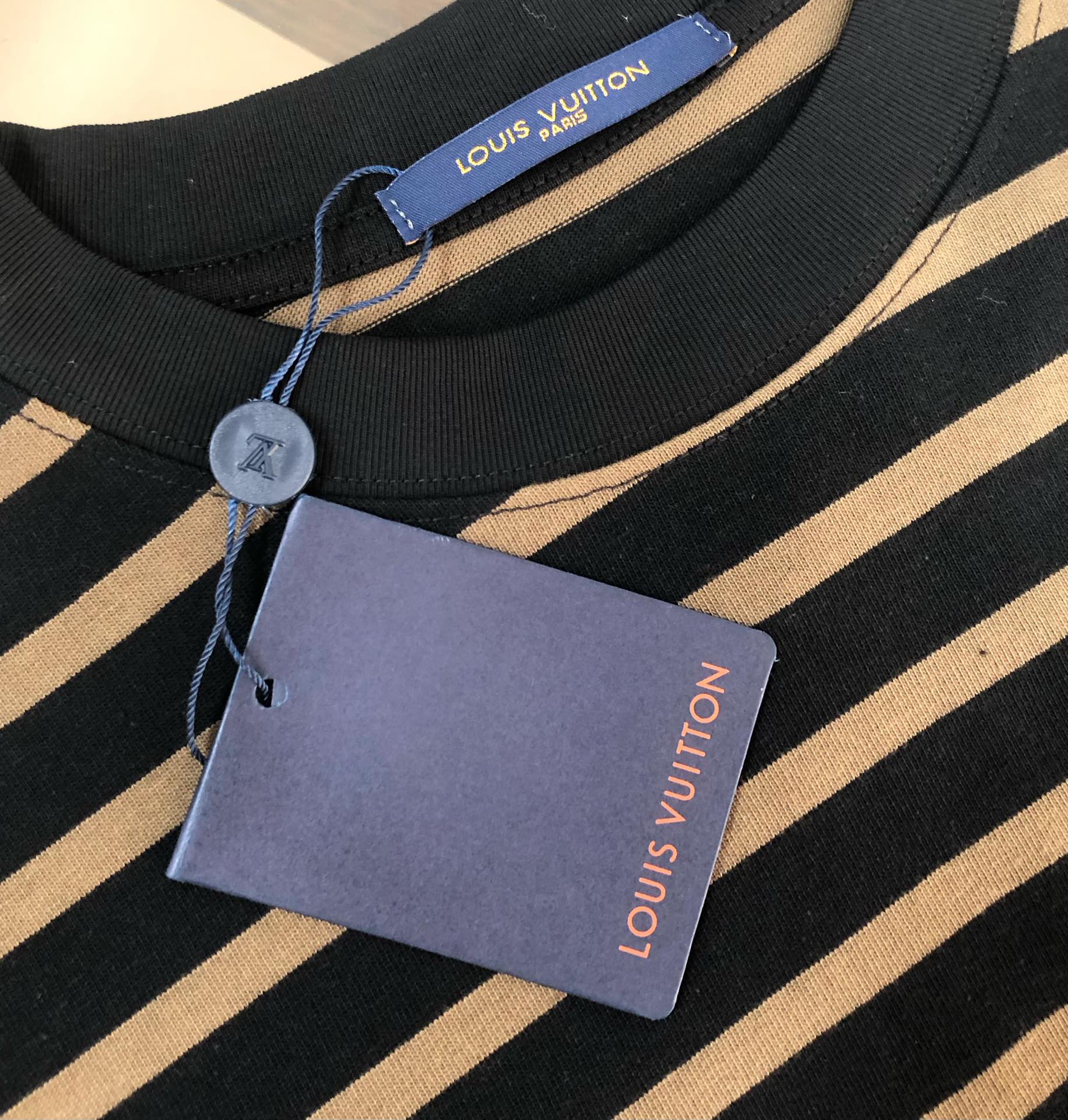 LV高仿條紋長袖上衣經典休閒百搭款｜歐美奢侈品精品推薦